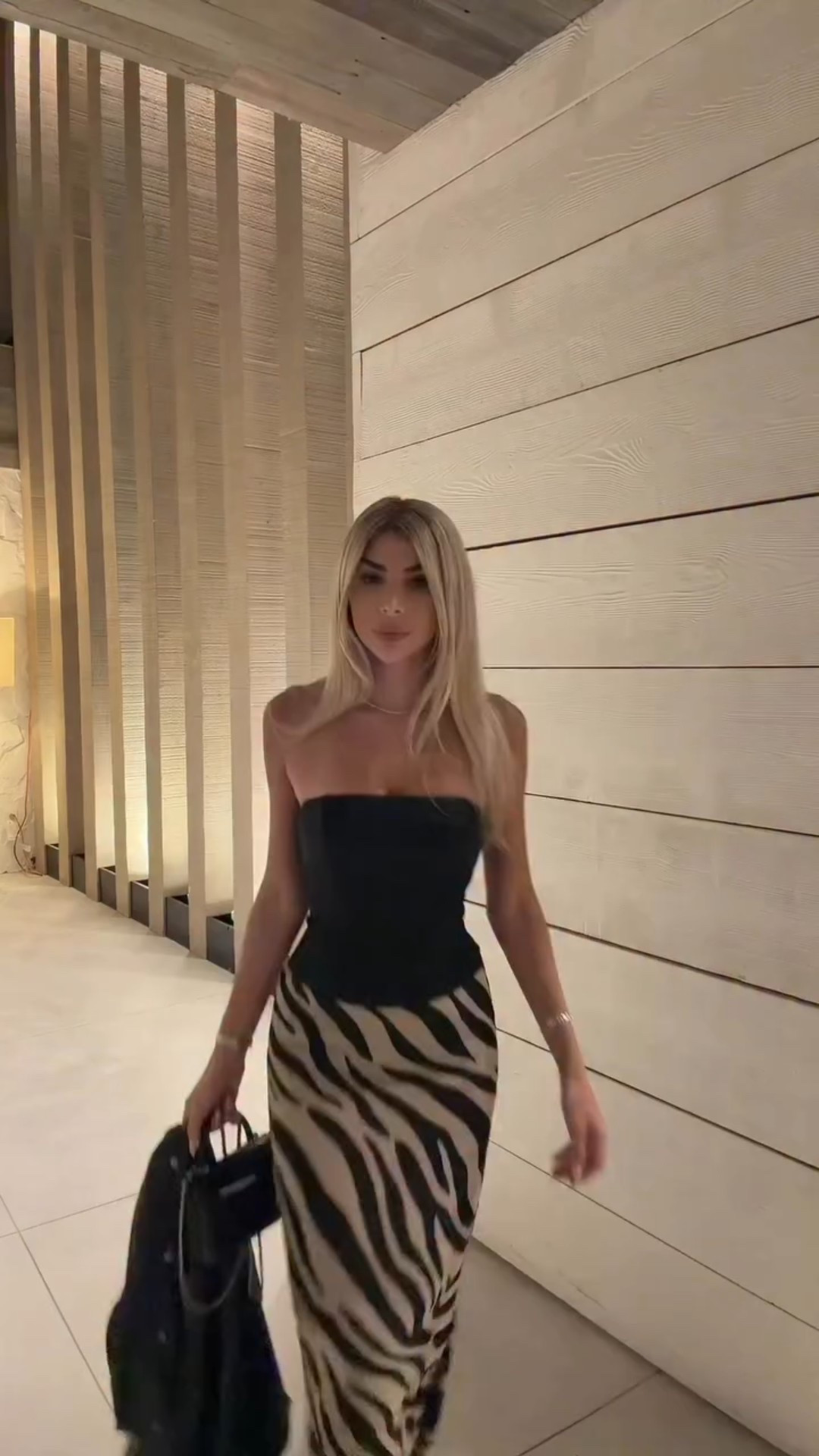 🖤🖤🦓 skirt styled

Top @aritzia 
Skirt @superdown @revolve 
Jacket @zara
.
.
.
.
.
.
.
.
.
.
 #ablondestyling #luxurystyling 
#wardrobestylist #personalshopper #virtualstyling #personalstylist #birkin25 #beauty #style #fashion #detroit #michigan #florida #miami #la  #blackfrodaysale #style #ootn #ootd #fall #fallstyle #falltrends #chanel #reeltrend #hermes #palmbeach #vacation #aritzia #revolve #superdown #reel