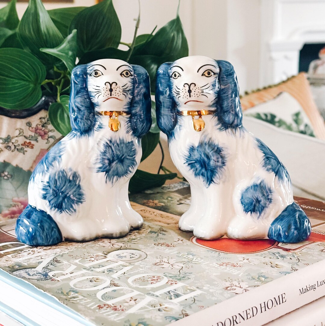 Blue & White Staffordshire Style Spaniel Dogs, Pair of Small 5.5" Mantle Dogs, Spaniels Figurines... | Etsy (US)