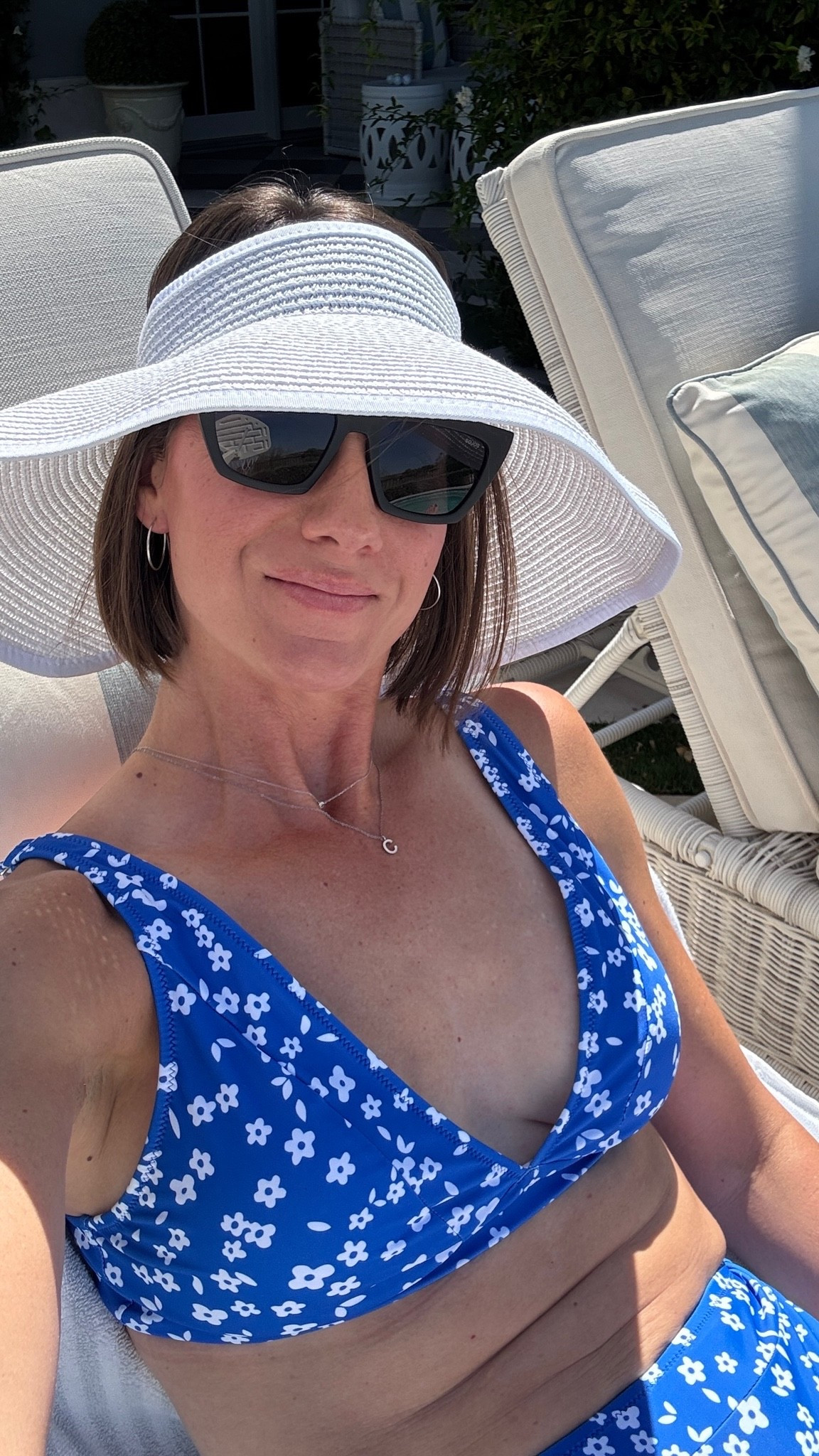 Classy and comfy poolside look for women over 40

#LTKOver40 #LTKSwim #LTKTravel
