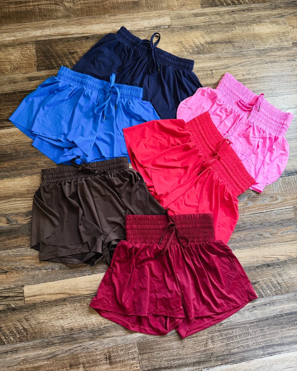 Can you tell the “flowy” type athletic shorts are literally one of my most favorite ??? I love all the options they offer too such as high waisted with the extra thick band vs the smaller band and the split in The front or on the side. I literally have some of all 🤪🤷🏼‍♀️ #LTKathleticwear #LTKshorts

#LTKootd #LTKmomlife #LTKActive