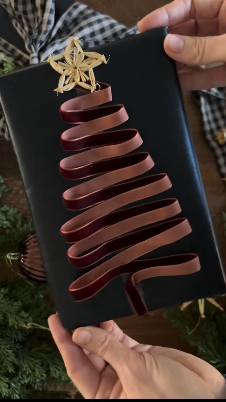 Sharing this adorable way to elevate your gifts this year! 🎁All you need is ribbon, tape, and
any other decor you want to add! Save for later!

✨Comment “SHOP” for a link to my gift wrap supplies!

#giftwrapping #giftwrappingideas #christmaswrapping #christmasdecor ##ltkhome #neutralchristmas #wrappingpaper #wrappingpresents #diychristmas #christmasdiy #amazonhome #howihome #howihaven #neutralhome