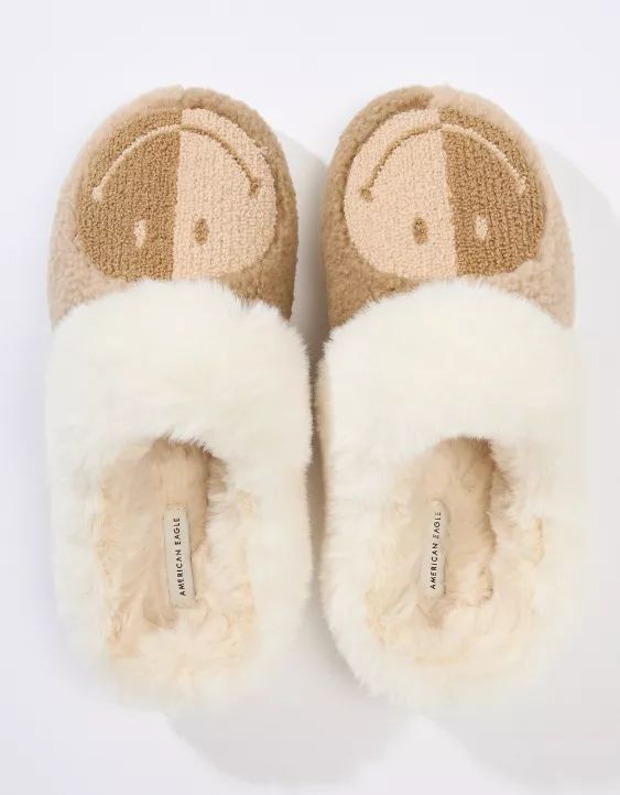 AE Smiley Slipper | American Eagle Outfitters (US & CA)