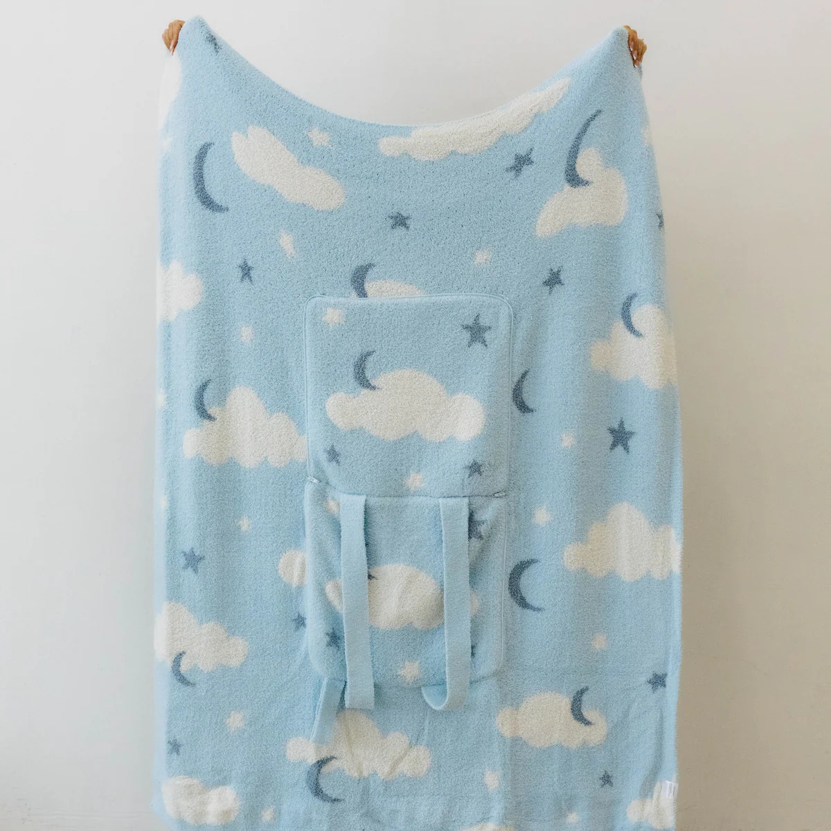 Cloud Backpack/Wristlet Quillow (50*60) | Shop Staykation