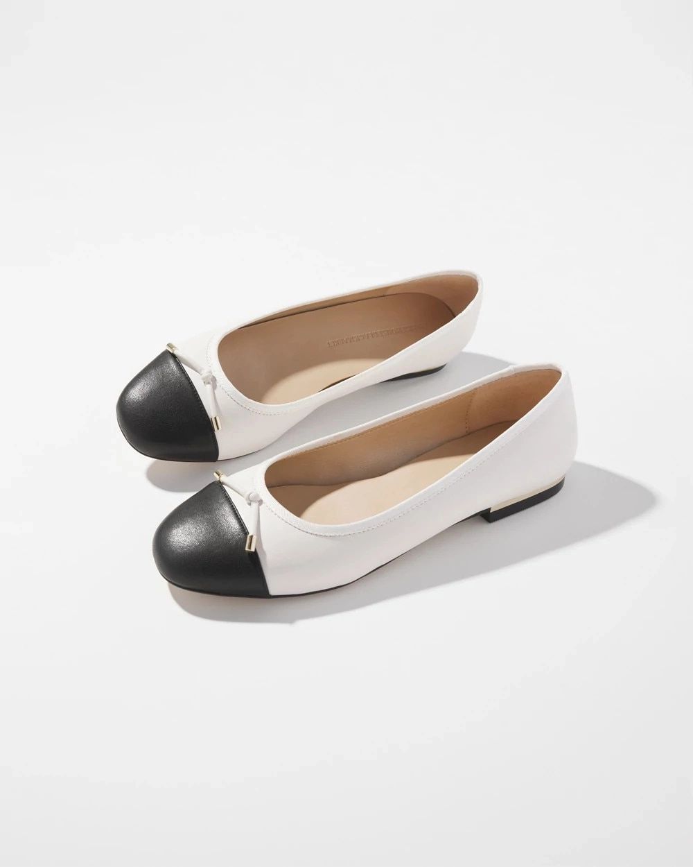 Women's Ballet Flat in Ecru w/ Black size 9.5 | White House Black Market | White House Black Market