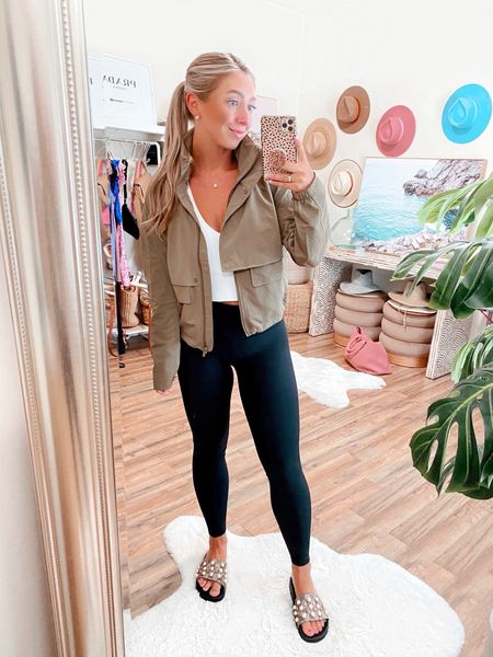 Lululemon always effortless jacket 🫶🏻 I’m a size 4 and wearing the size 4! Wearing size small in the leggings! 

Lululemon, Activewear, Fall Outfits, Travel 



#LTKFitness #LTKStyleTip #LTKFindsUnder100