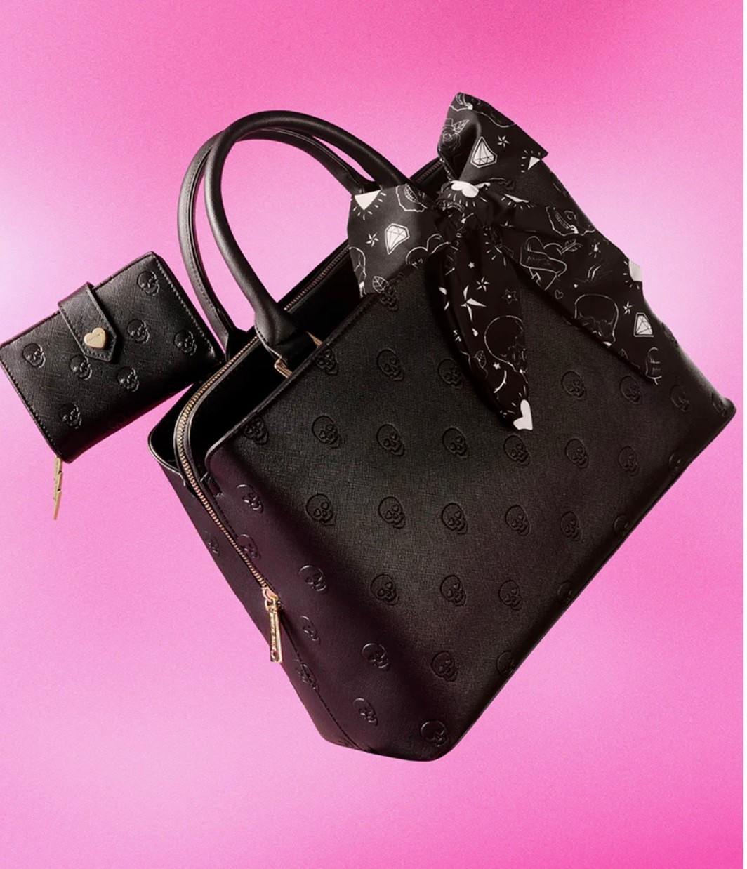 Betsey Johnson Black Skull bag & wallet #betseyjohnson #bag #gothic #altstyle

#LTKItBag #LTKFindsUnder100 #LTKStyleTip