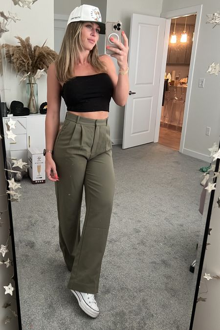 These tailored pants couldn’t be any better for the fall/winter!! Code AFLTK for 20% off

Wearing a size 27 (I’m usually a 26 and I had to size up 1 size and they fit perfect)

#LTKstyletip #LTKSeasonal #LTKfindsunder100