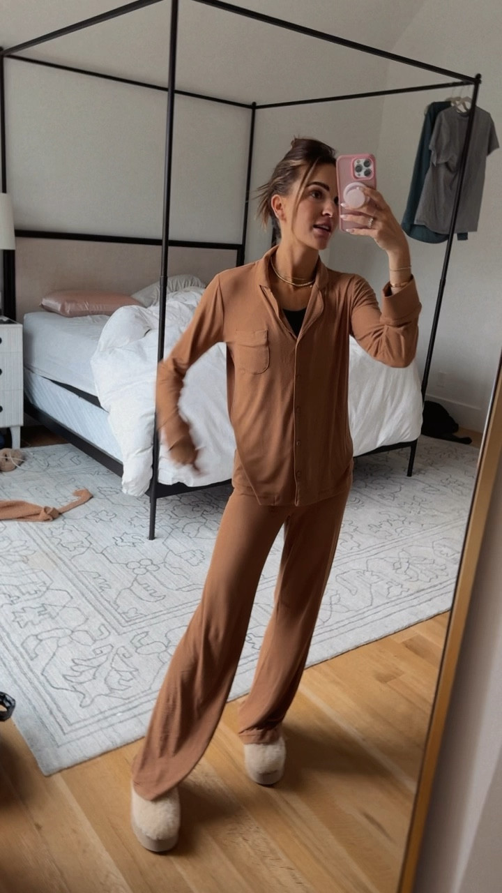 best skims pajamas 

#LTKGiftGuide