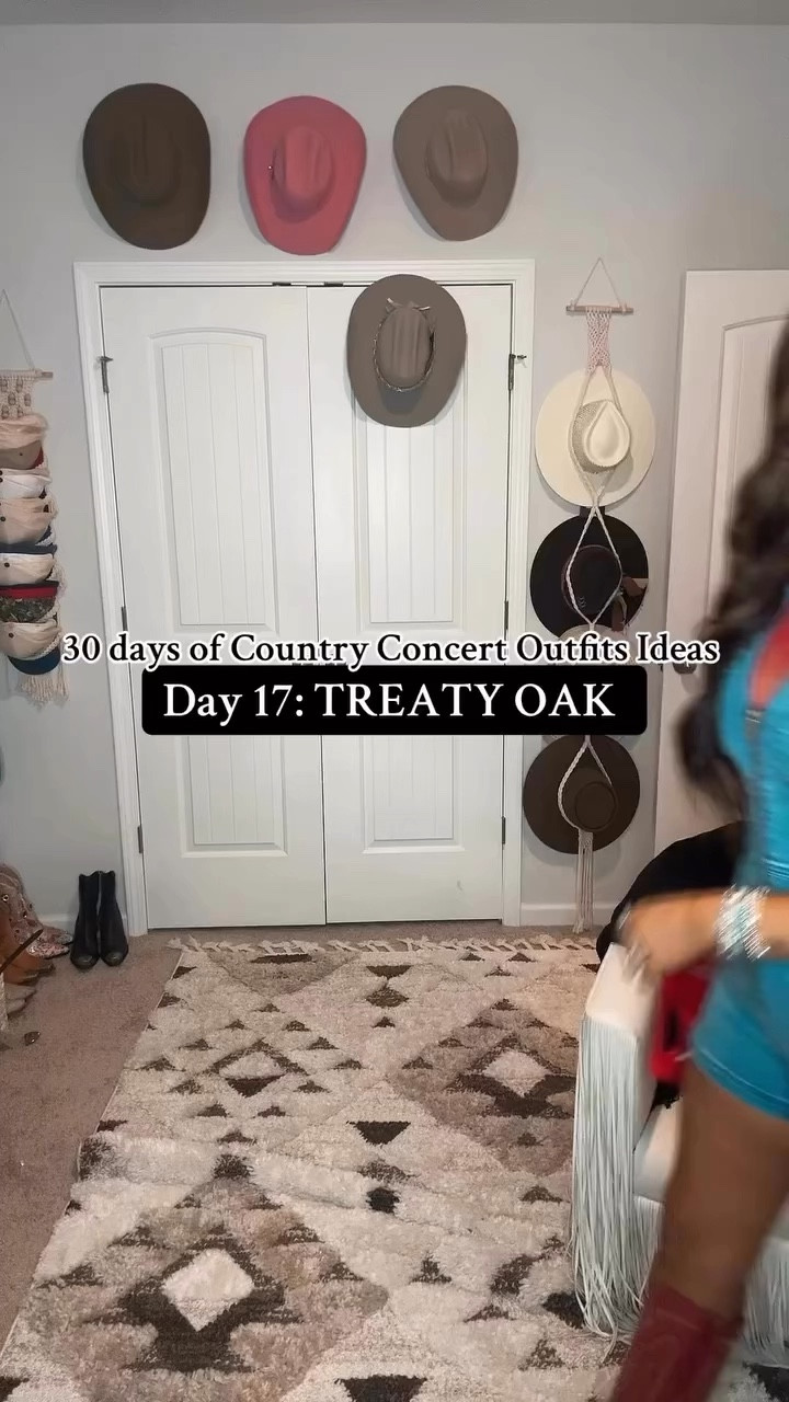 Country concert outfit idea

#LTKFindsUnder50 #LTKVideo #LTKFindsUnder100