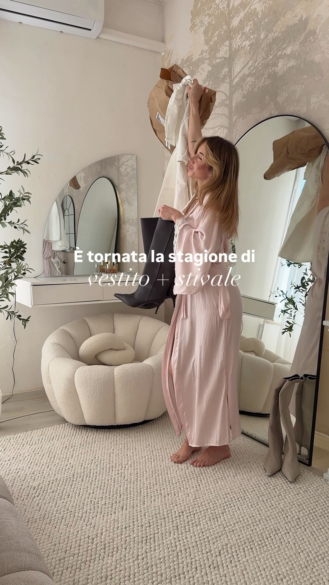 È ufficiale: è tornata la stagione vestito + stivale 🤎  

Quella che personalmente amo di più, perché è il mix perfetto tra femminile e comfy.

Ti giuro, basta prendere un vestito corto e abbinarlo agli stivali giusti per avere subito un look super curato senza pensarci troppo. In questo reel ho provato alcuni dei miei vestiti H&M preferiti, tutti perfetti da indossare con gli stivali per la mezza stagione e la primavera.

Se anche tu ami gli abbinamenti vestito corto + stivali, salva questo reel per quando non saprai cosa metterti 💌

#vestitocorto #stivalidonna #outfithm #lookprimavera #vestitoestivali

#LTKspring #LTKitalia #LTKdresses