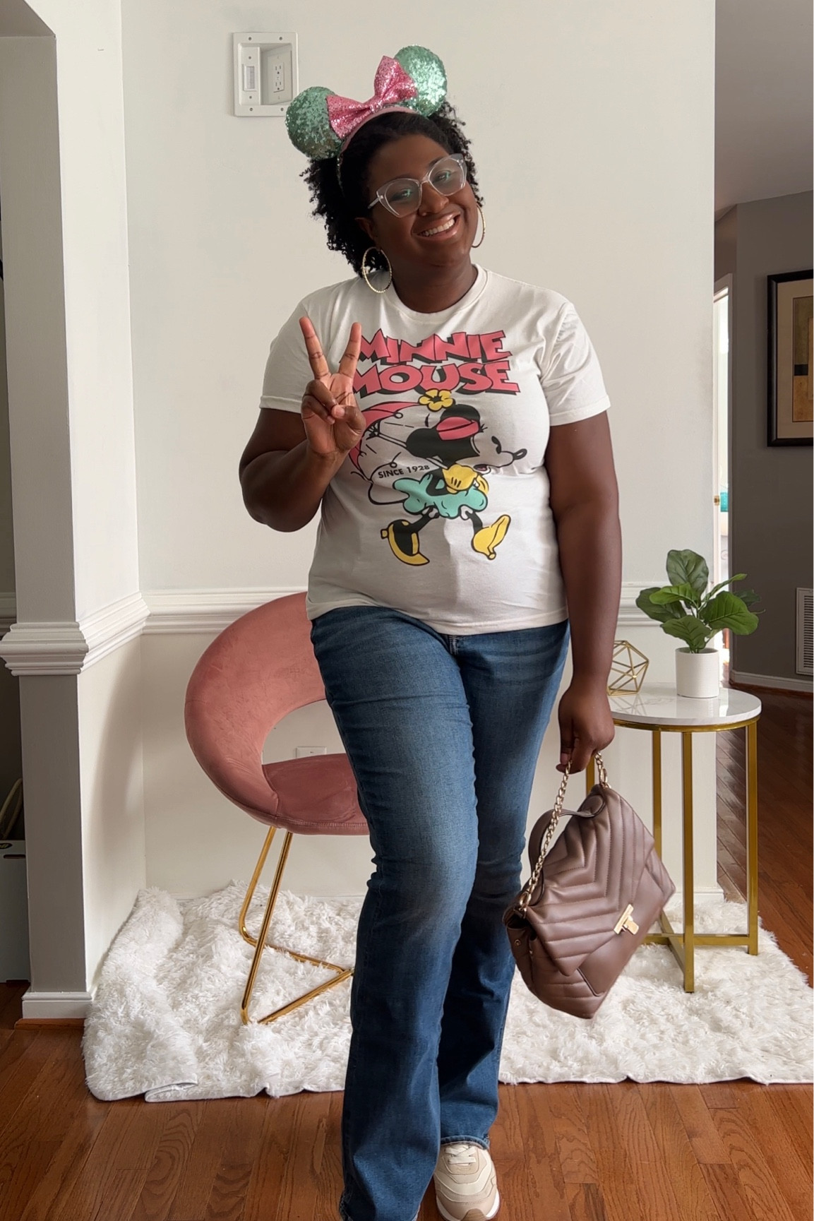 Halloween….but make it CUTE! These jeans are so soft and I love the flared leg

Jeans - 18 Long
Shirt - XL
Sneakers - 10

#LTKmidsize #LTKHalloween #LTKSale
