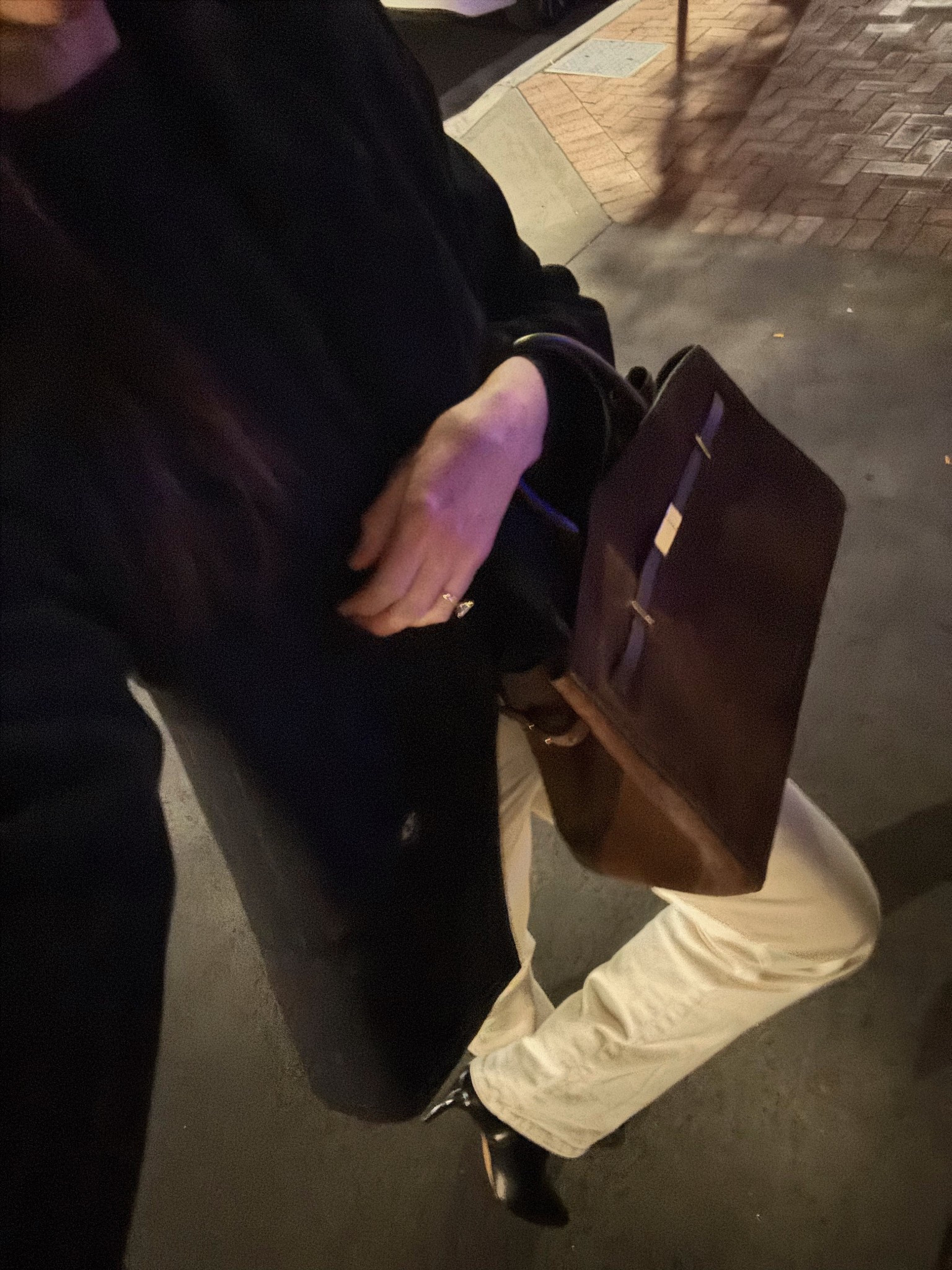 The perfect outfit combo. Holy grail of outfits. Jeans, blazer and a structured bag. #straightlegjeans #khaitejeans #khaitedaniellejeans #suedebag #structuredbag 

#LTKwinter #LTKdatenight #LTKaustralia