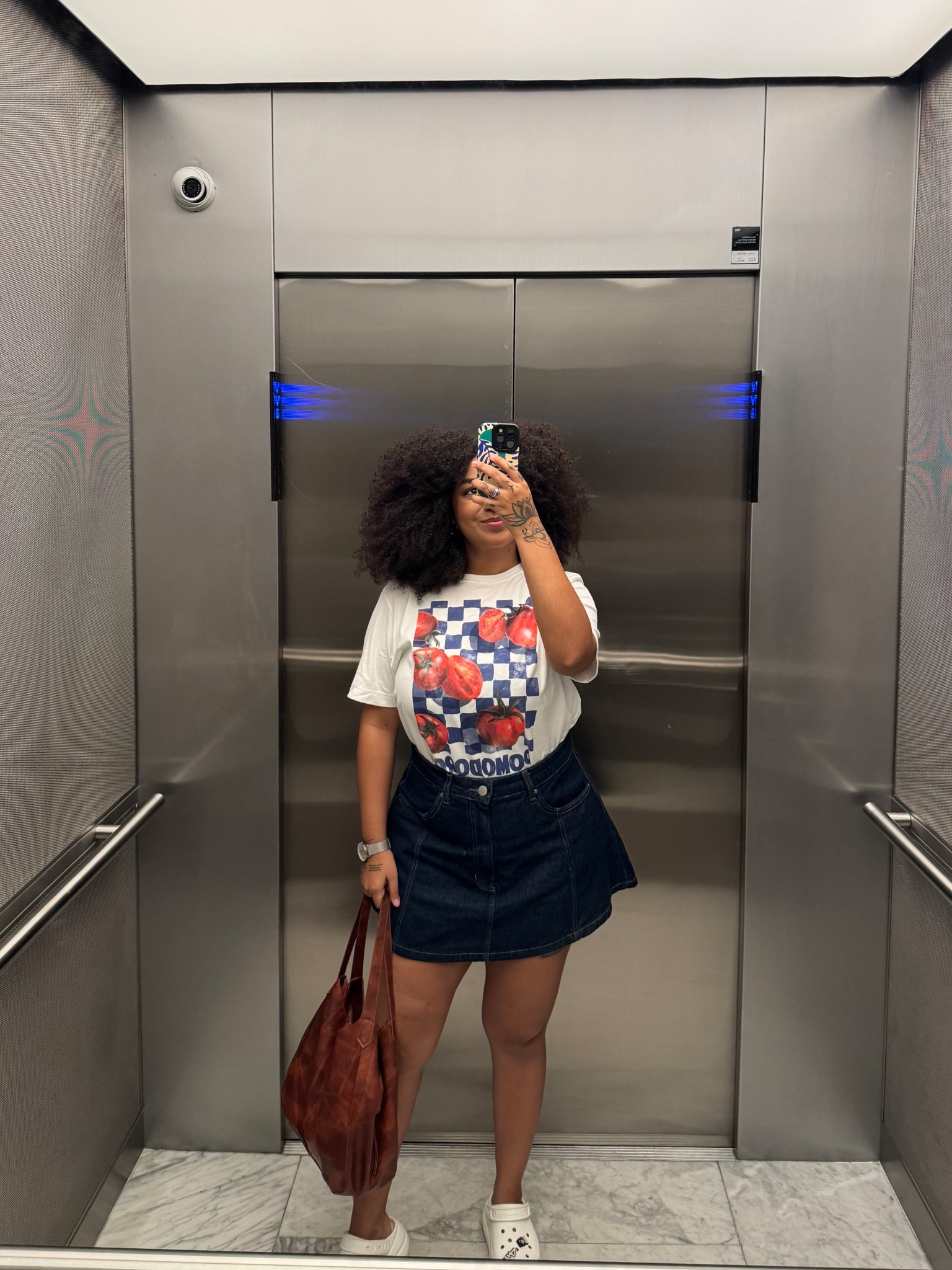 Look casual com T-shirt e saia jeans Renner

#LTKdicadeestilo #LTKbrasil #LTKmidsize