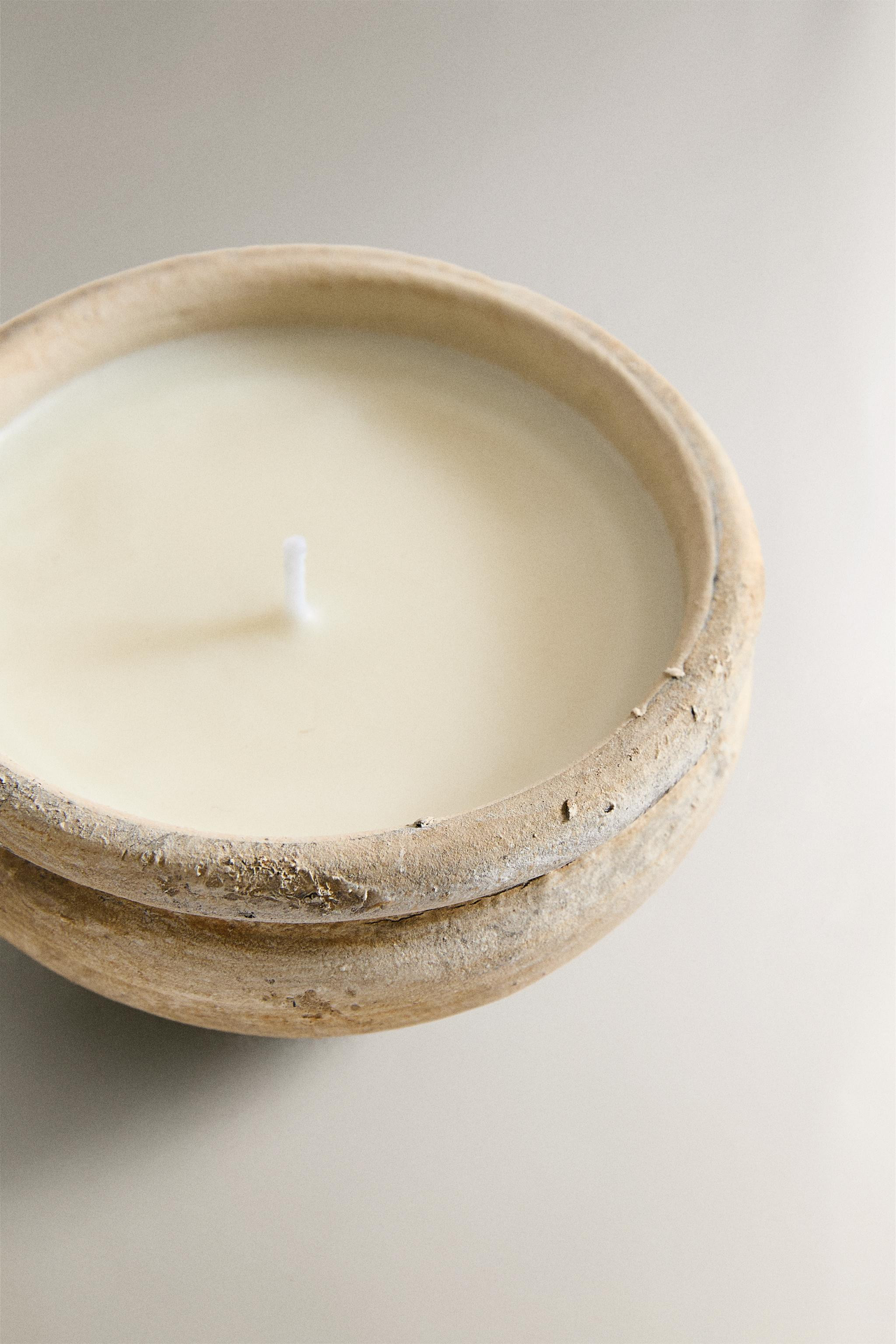 (100 G) GOLDEN CUIR SCENTED CANDLE | Zara US