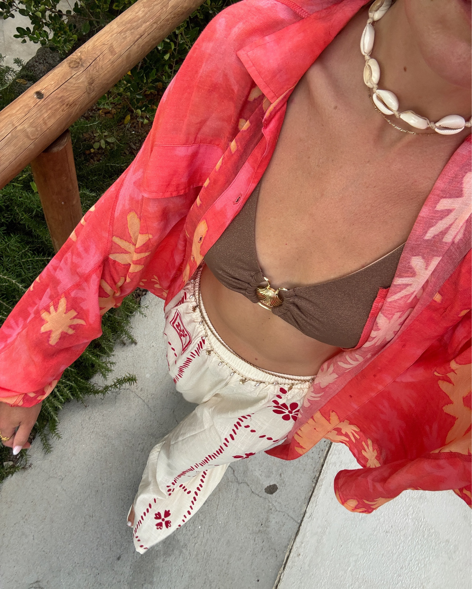 Wearing a US 2 in set top (last image) and IS 4 in bottoms. Button down is from Kinga Csilla 

#LTKTravel #LTKStyleTip #LTKSummerSales
