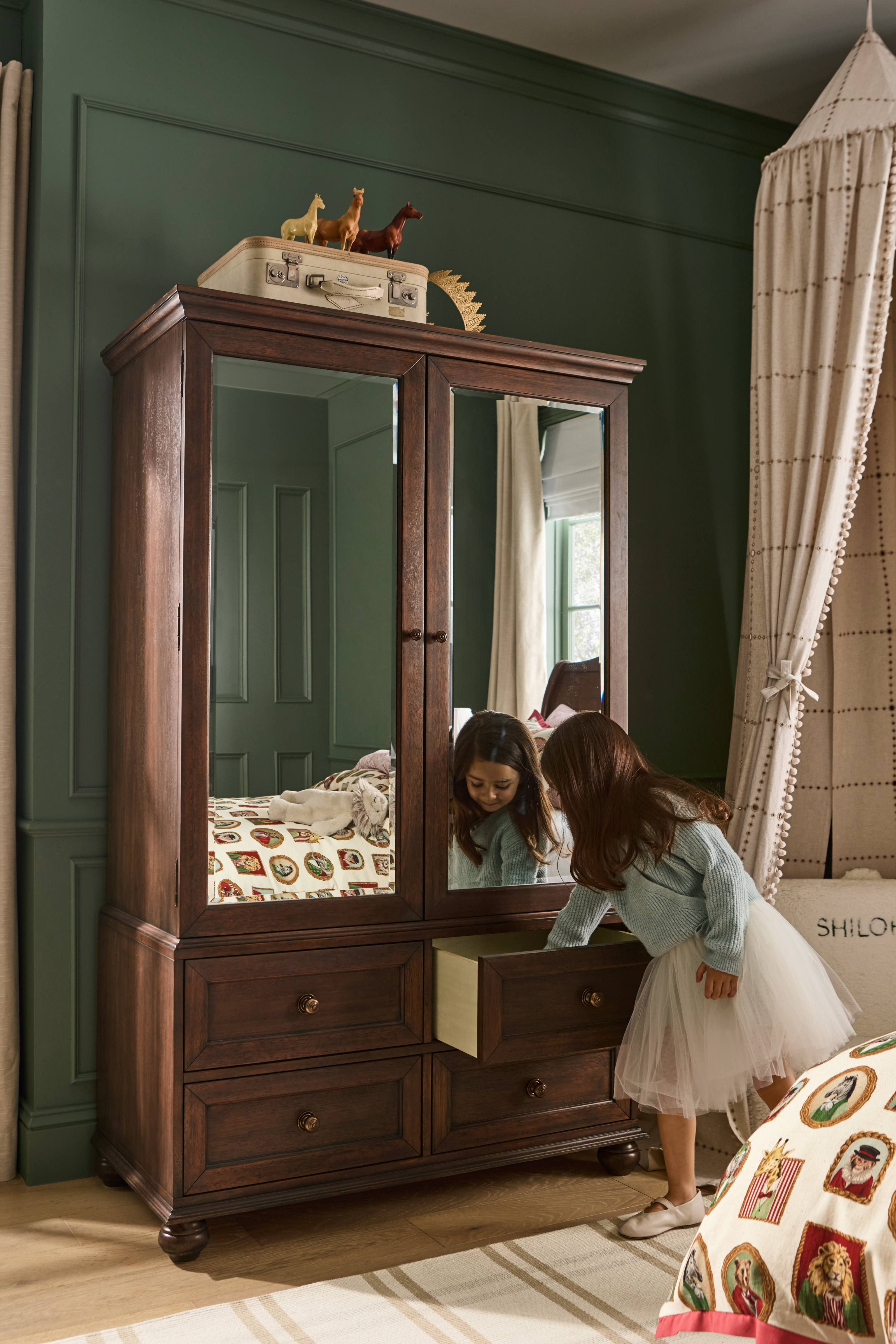  Our newest Pottery Barn collection is here and available now! 🧸

 