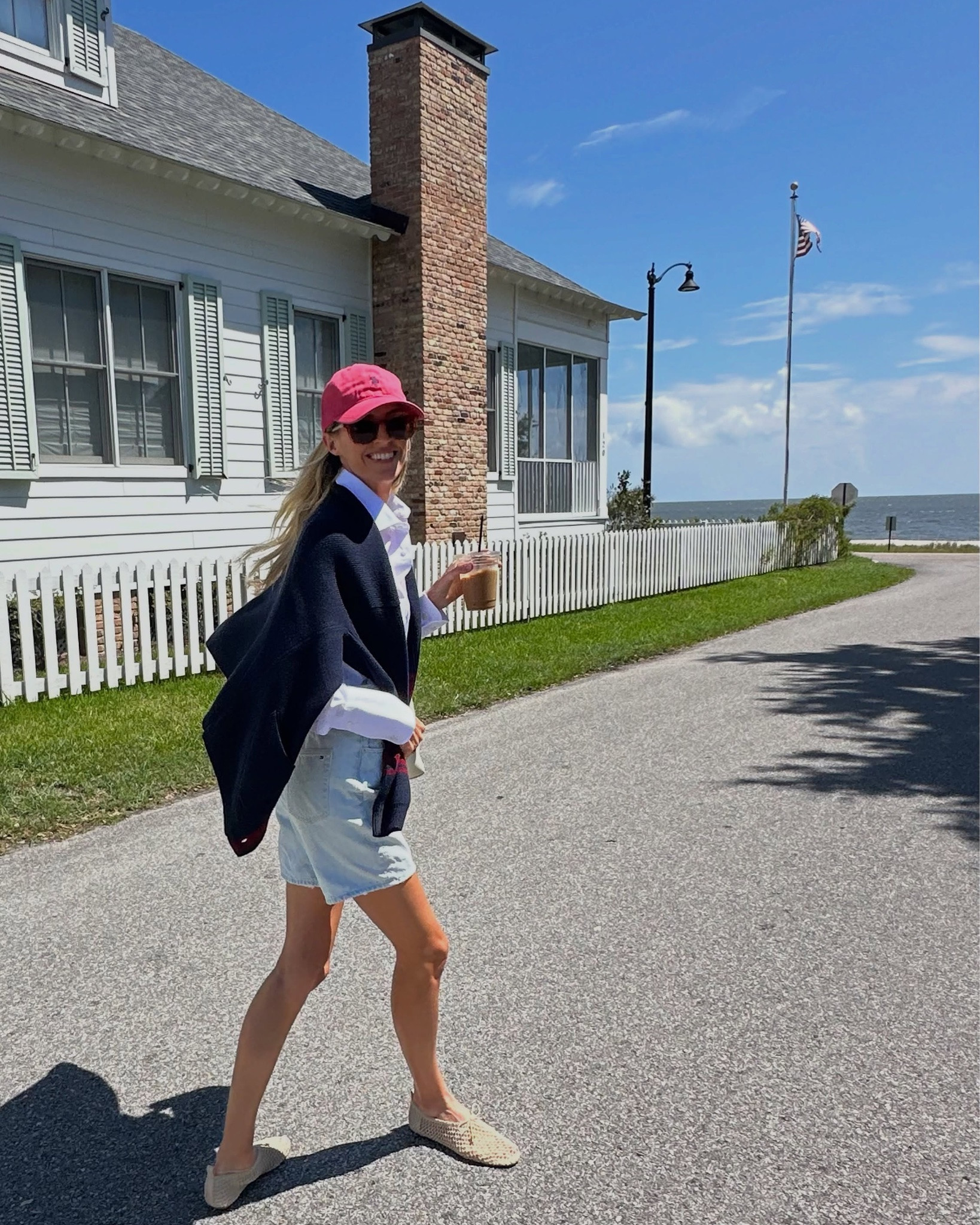 The unofficial uniform of coastal living ⚓️
@tommy 
#coastalstyle #classicstyle #coastaliving

#LTKdayinmylife #LTKootd