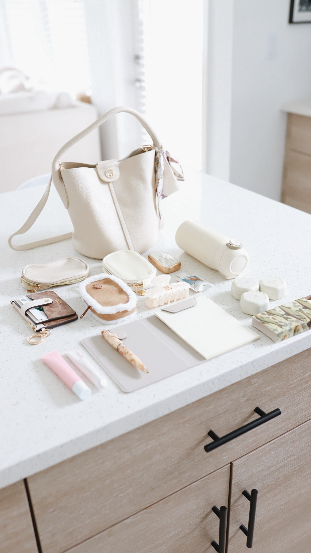 Stock My New Purse

#LTKItBag #LTKNYFW #LTKCon