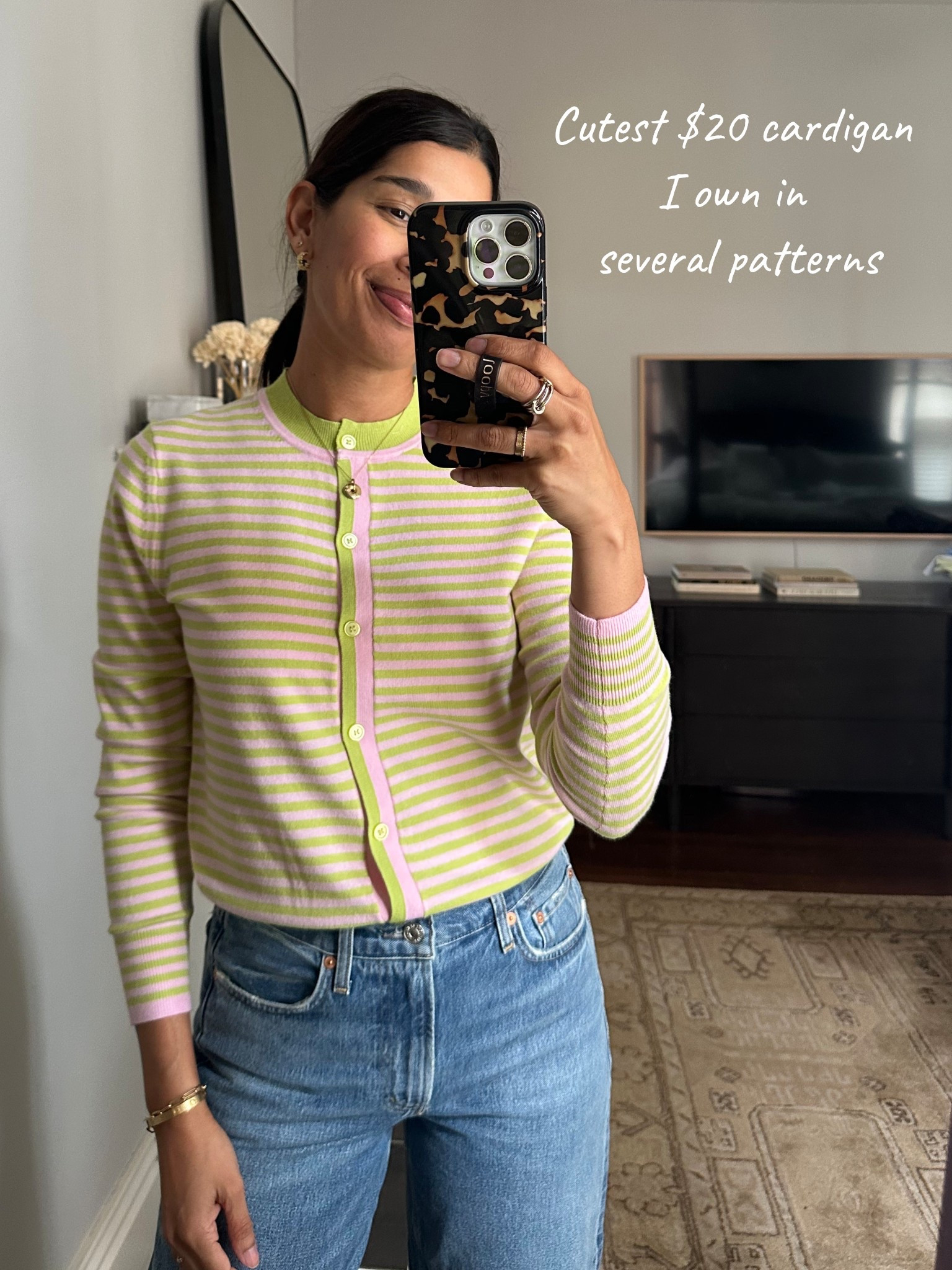 Runs TTS - I’m in an XS and my heart version is on clearance for $10

#LTKootd #LTKgrwm #LTKmomlife