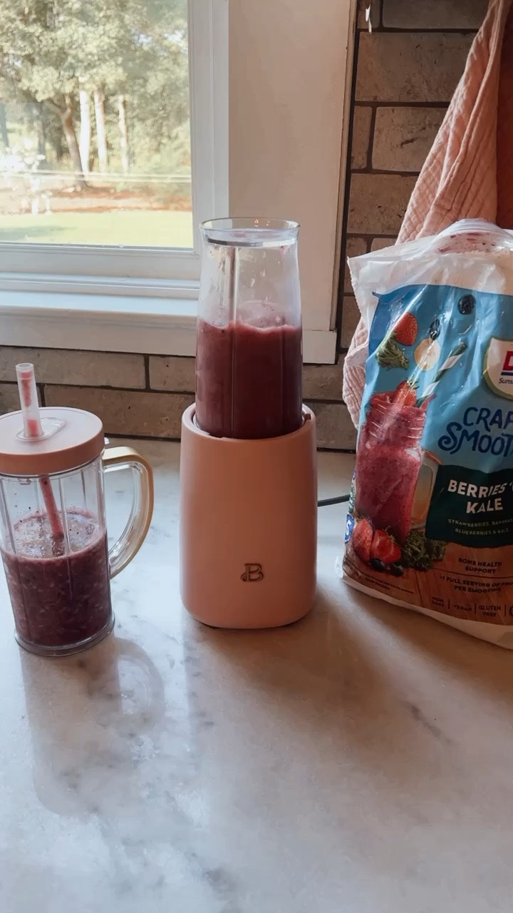 Fav smoothie maker. Quick and easy! 