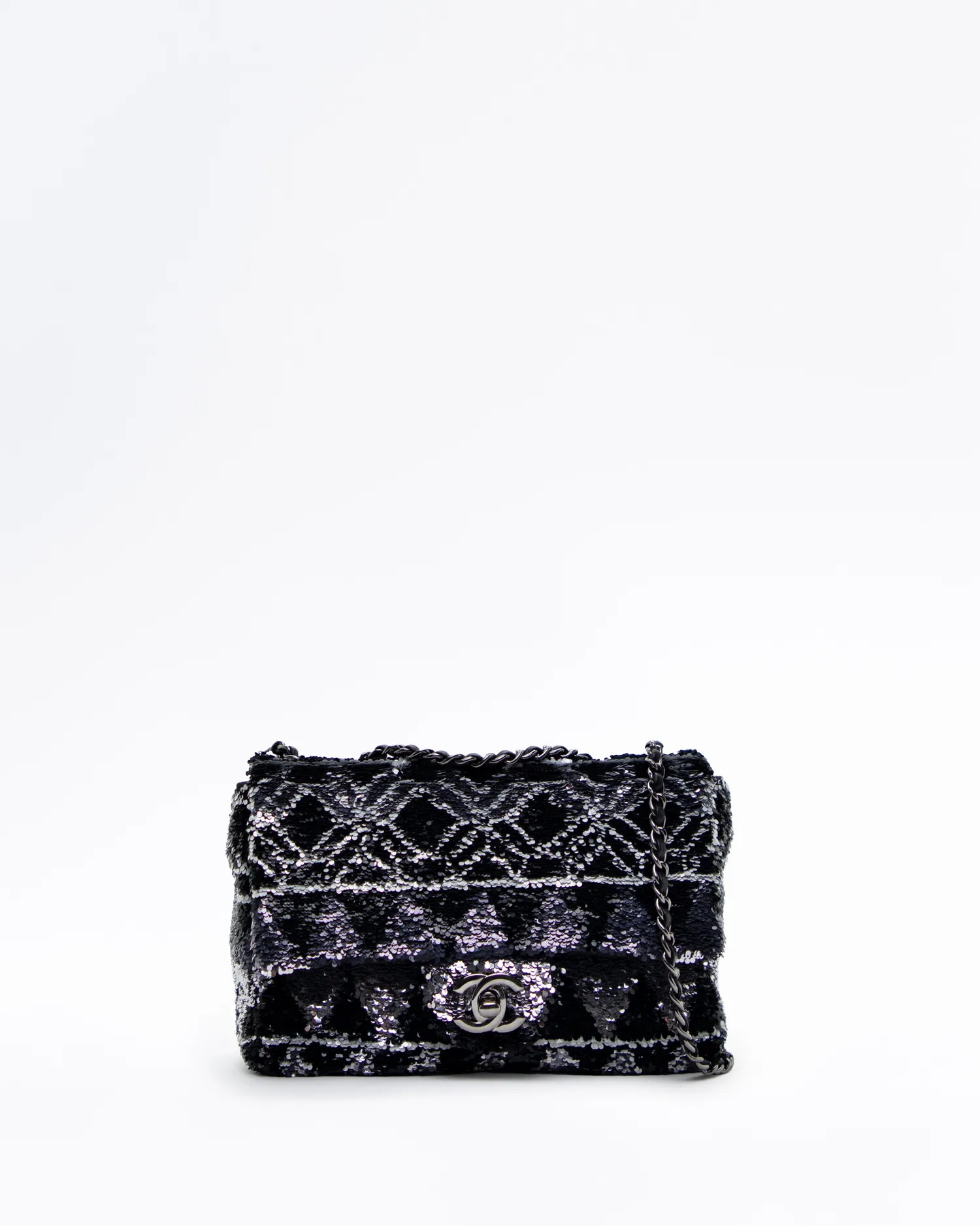 HomeHow It WorksClub PerksApply nowMerch Shop | Vivrelle