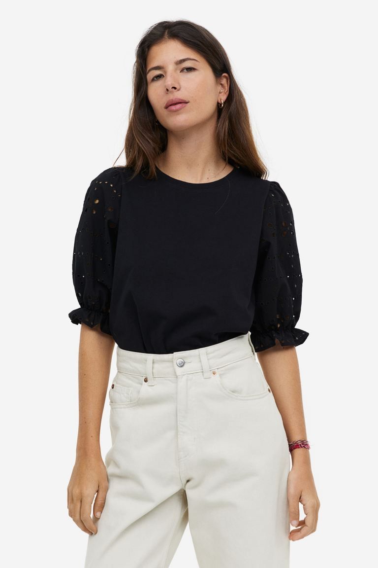 Top met broderie anglaise | H&M (DE, AT, CH, NL, FI)
