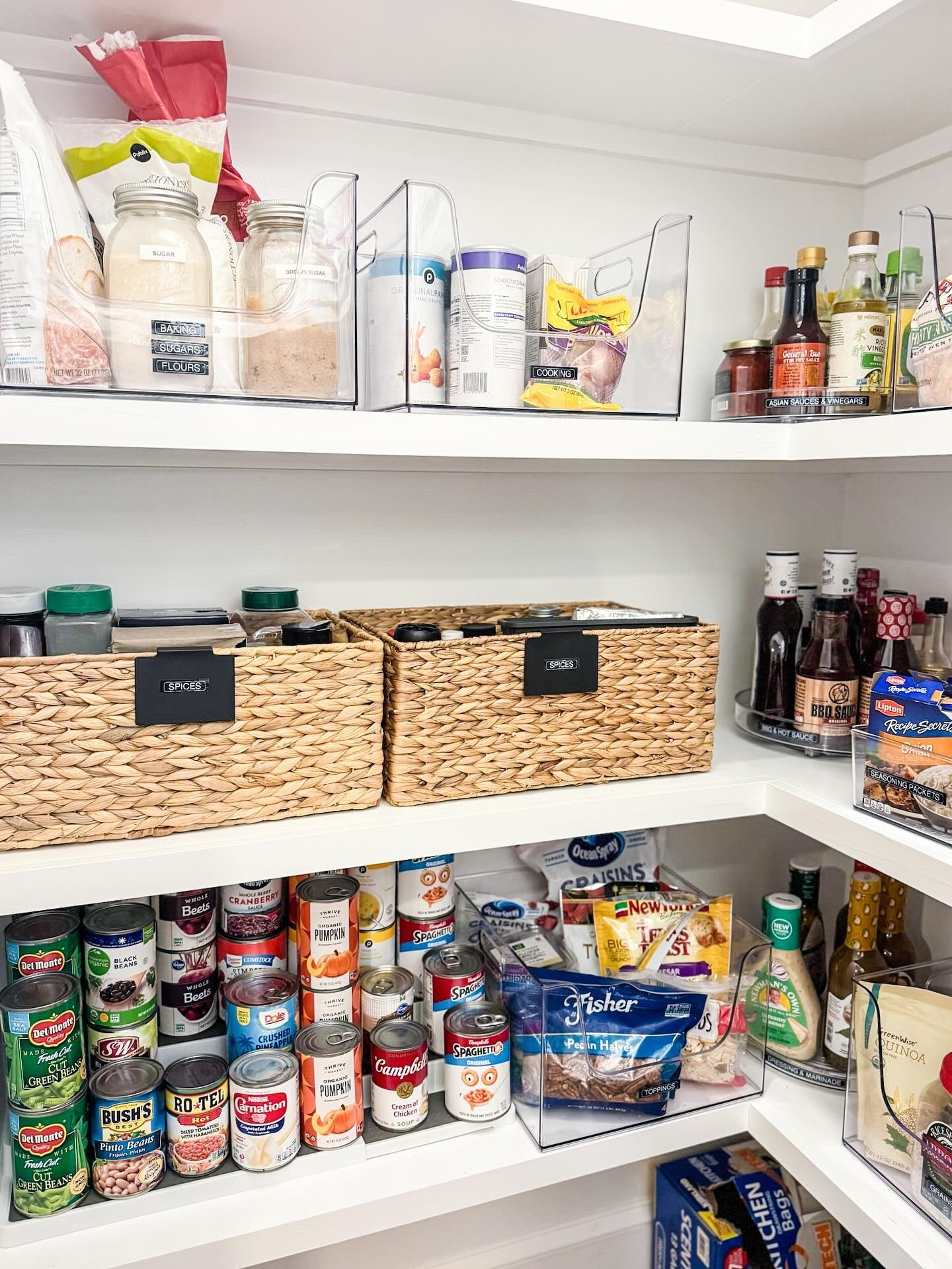 LET’S TALK CORNERS // We recently organized a pantry after some beautiful custom shelves were installed and the corners were perfect for lazy Susans. Corners often can be known to be a black hole for items we easily forget about, but when you utilize the right product you can make it so much more usable!