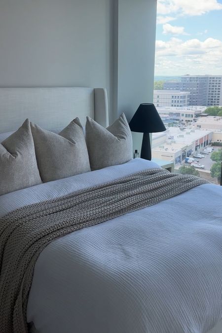 cozy bedding 
queen size bed
24x24 pillows 


#LTKHome #LTKStyleTip