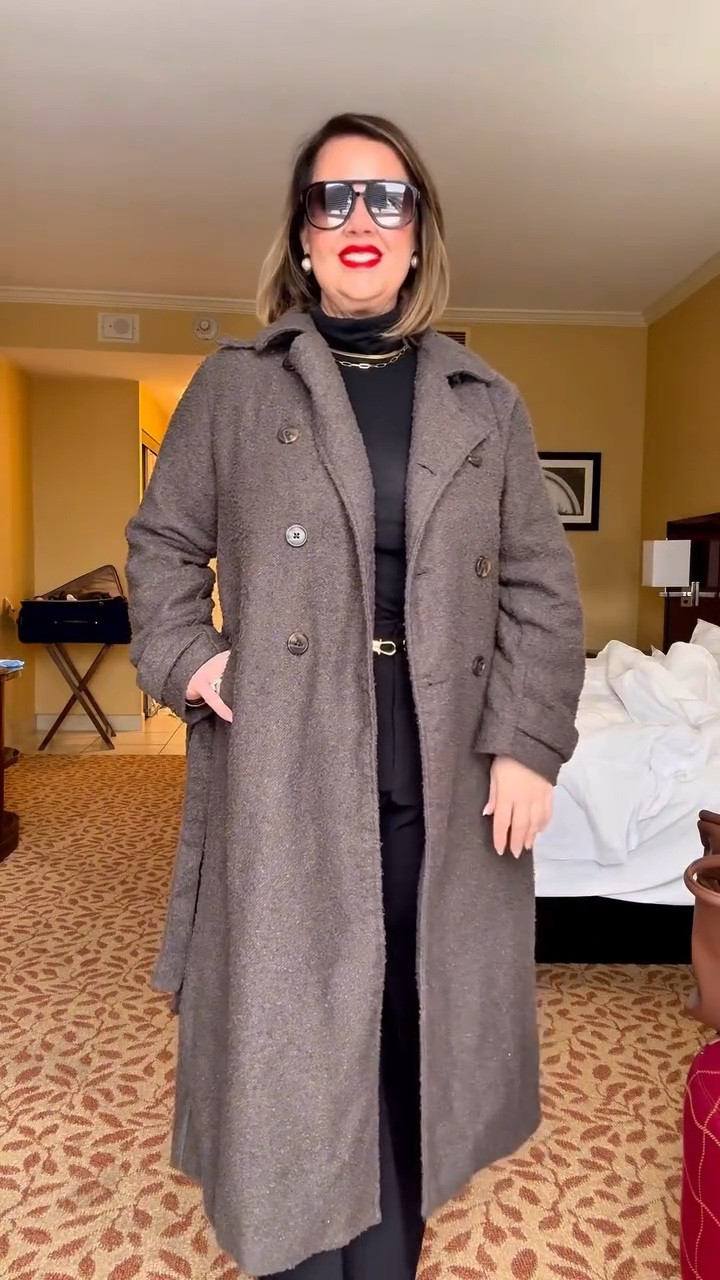 New year, same formula: classic pieces styled with intention. 

Corporate chic winter outfit inspo.
Save this for your workwear rotation



#LTKootd #LTKWorkwear #LTKMidsize