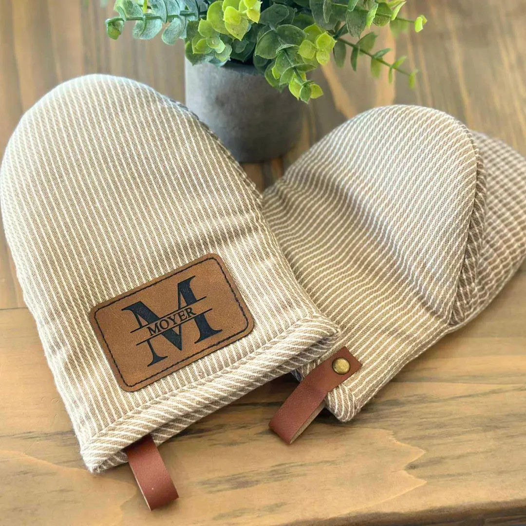 Personalized Christmas Gift | Custom Oven Mitt | Personalized Gifts For Her | Grandma Gift | Hous... | Etsy (US)
