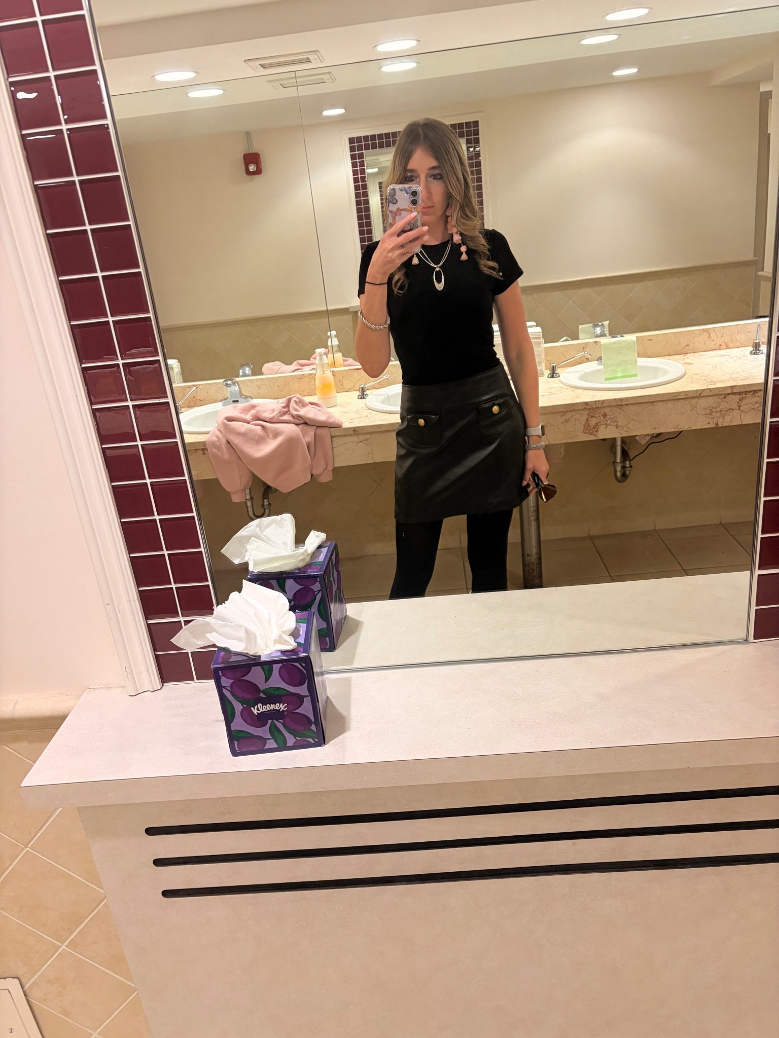 Cute black dress on sale ! 

#aliceandolivia #leather #littleblackdress