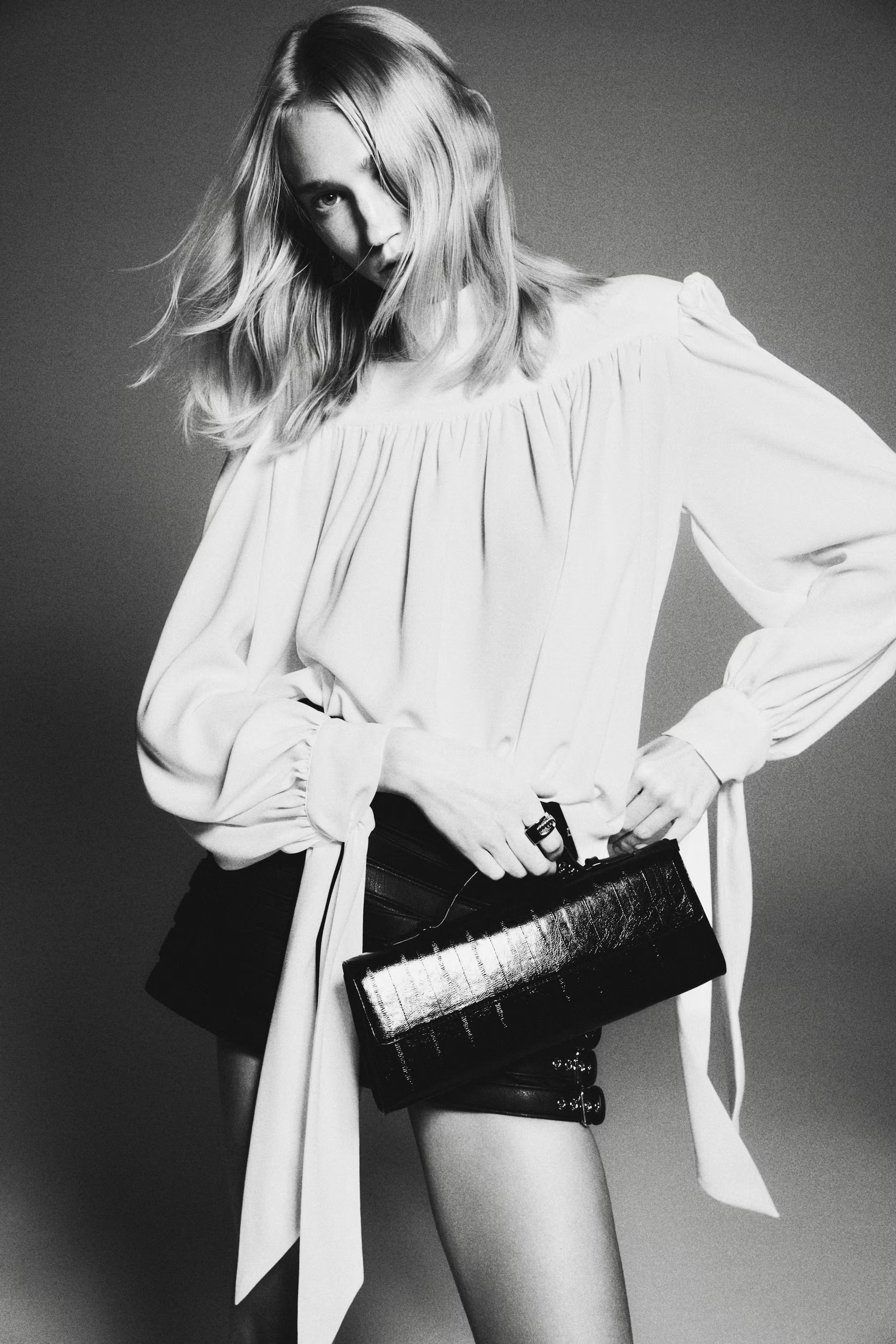 Shoulder-pad blouse - White - Ladies | H&M GB | H&M (UK, MY, IN, SG, PH, TW, HK)