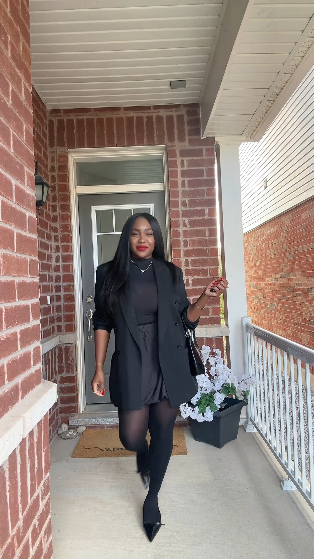 same/similar items listed 

#LTKmodest #LTKmidsize #LTKstyletip