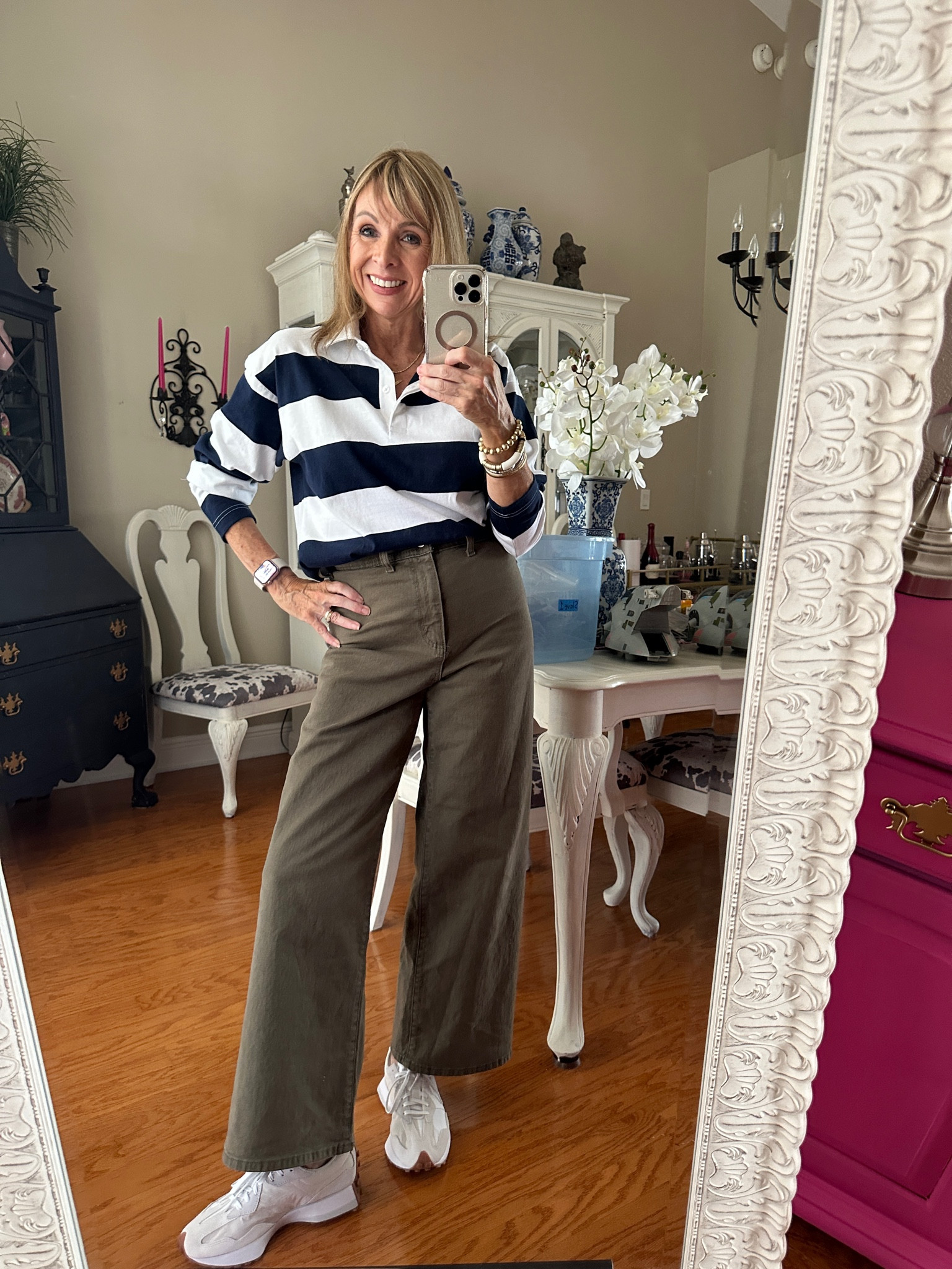 Wide leg denim and sneakers for a sporty look! 
Jeans
Fall outfits


#LTKSaleAlert #LTKOver40 #LTKFindsUnder50