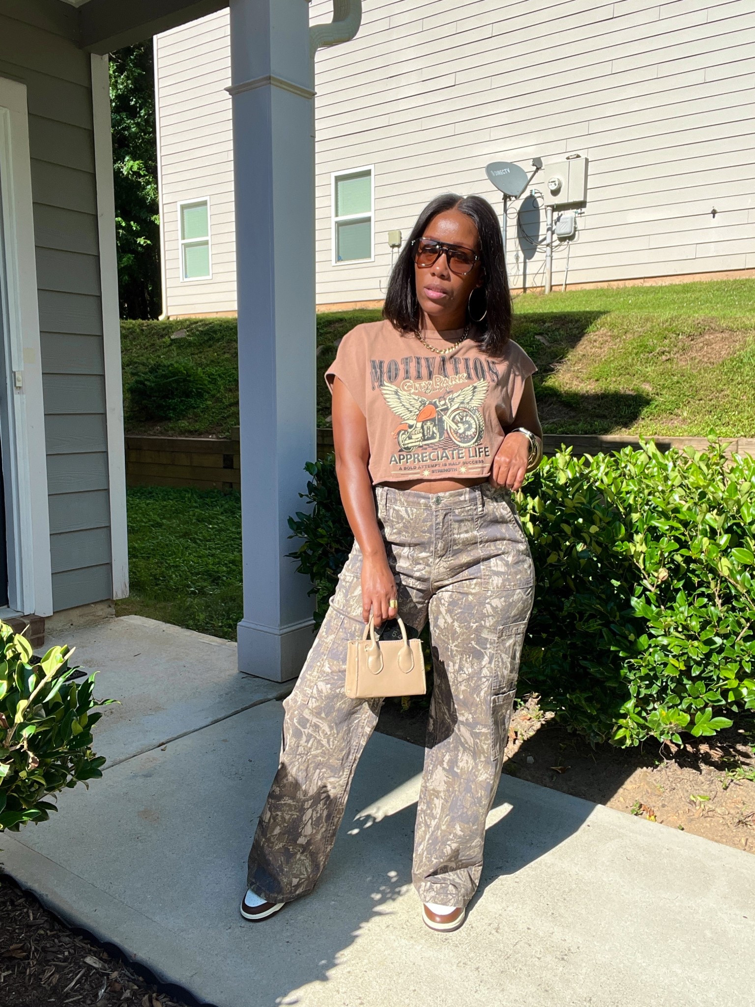 How to style wild camo with a graphic tee crop topp

#LTKFindsUnder50 #LTKPetite #LTKStyleTip