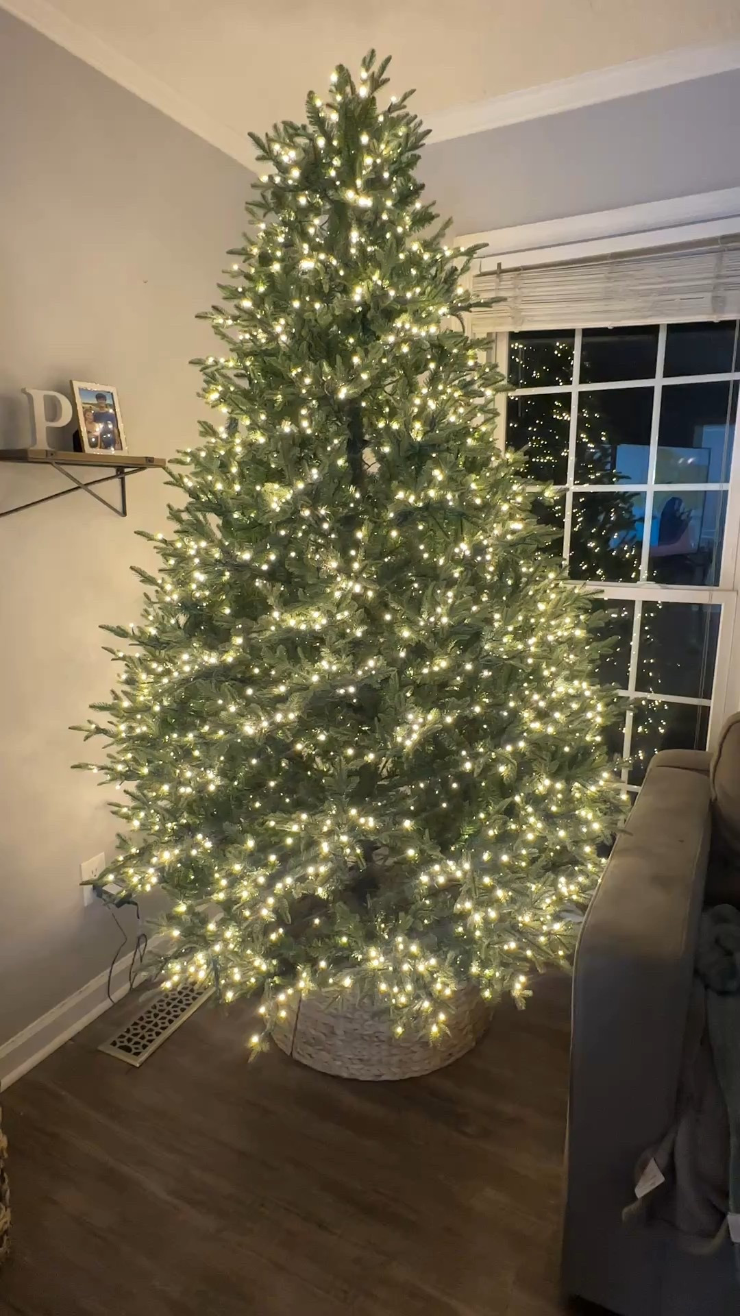 It’s the twinkling lights for me ✨🎄

#LTKSeasonal #LTKHome #LTKHoliday