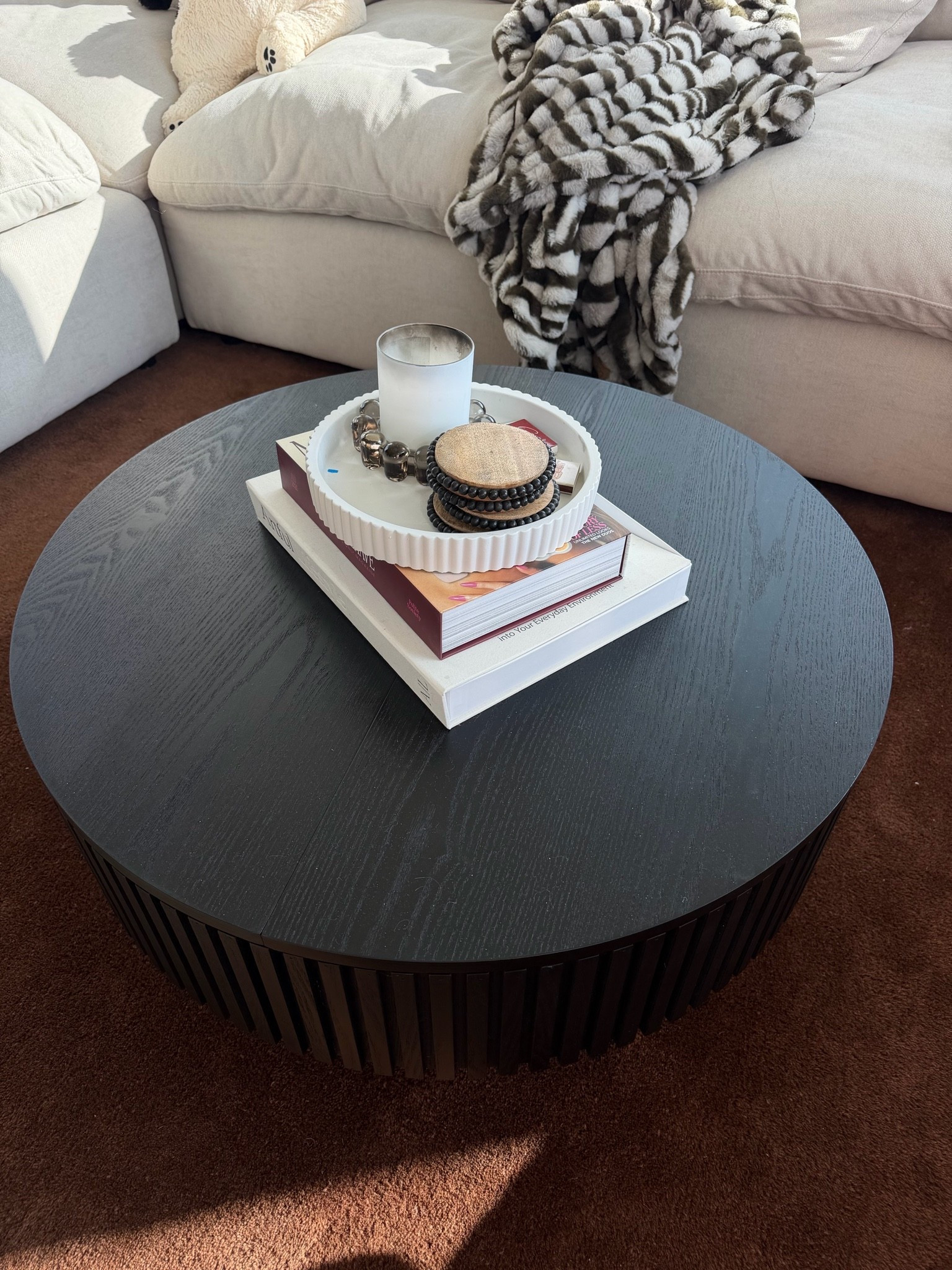 The perfect coffee table with storage