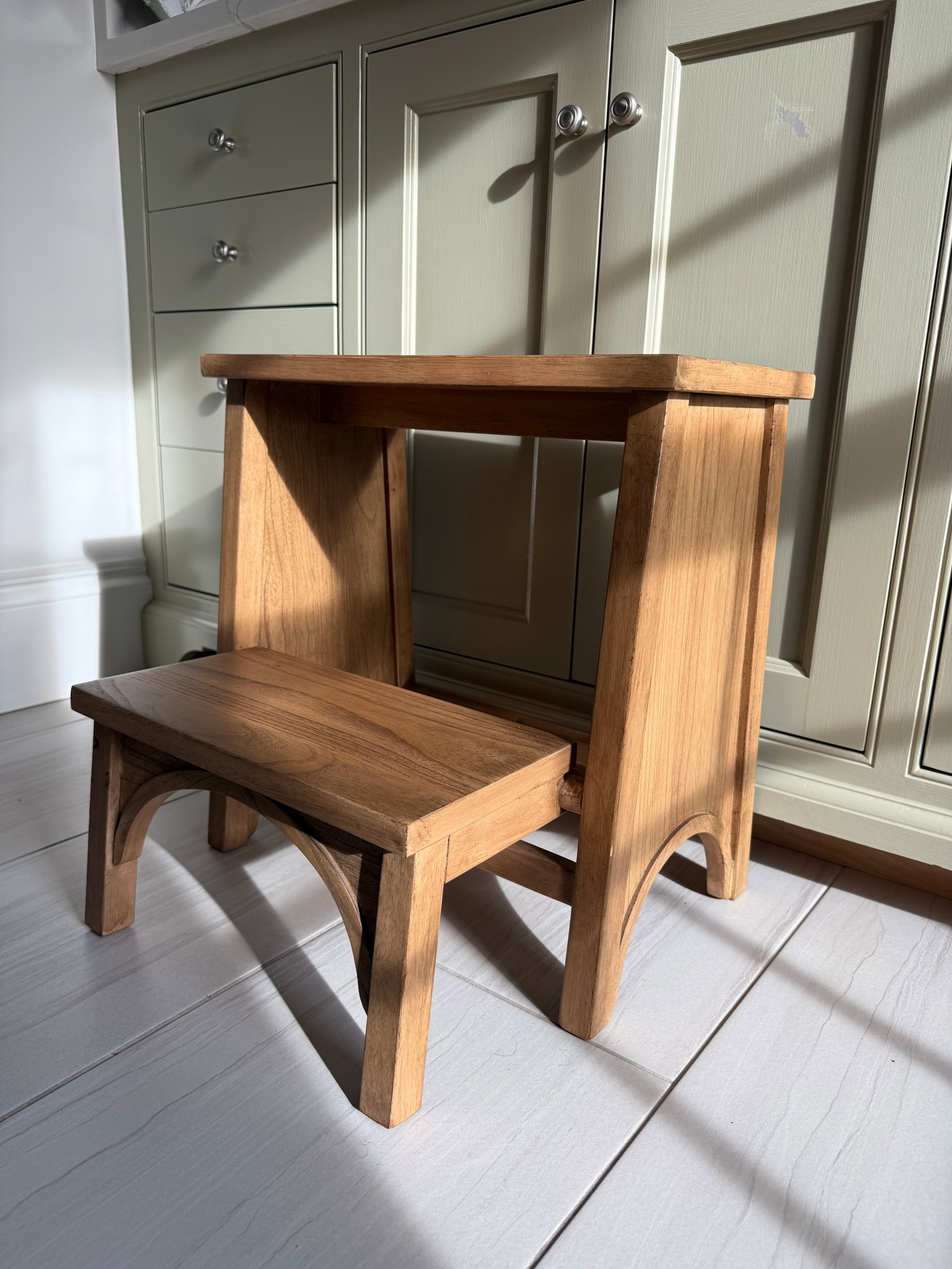 Gorgeous step stool!! 


#LTKmomlife #LTKKids #LTKFindsUnder50