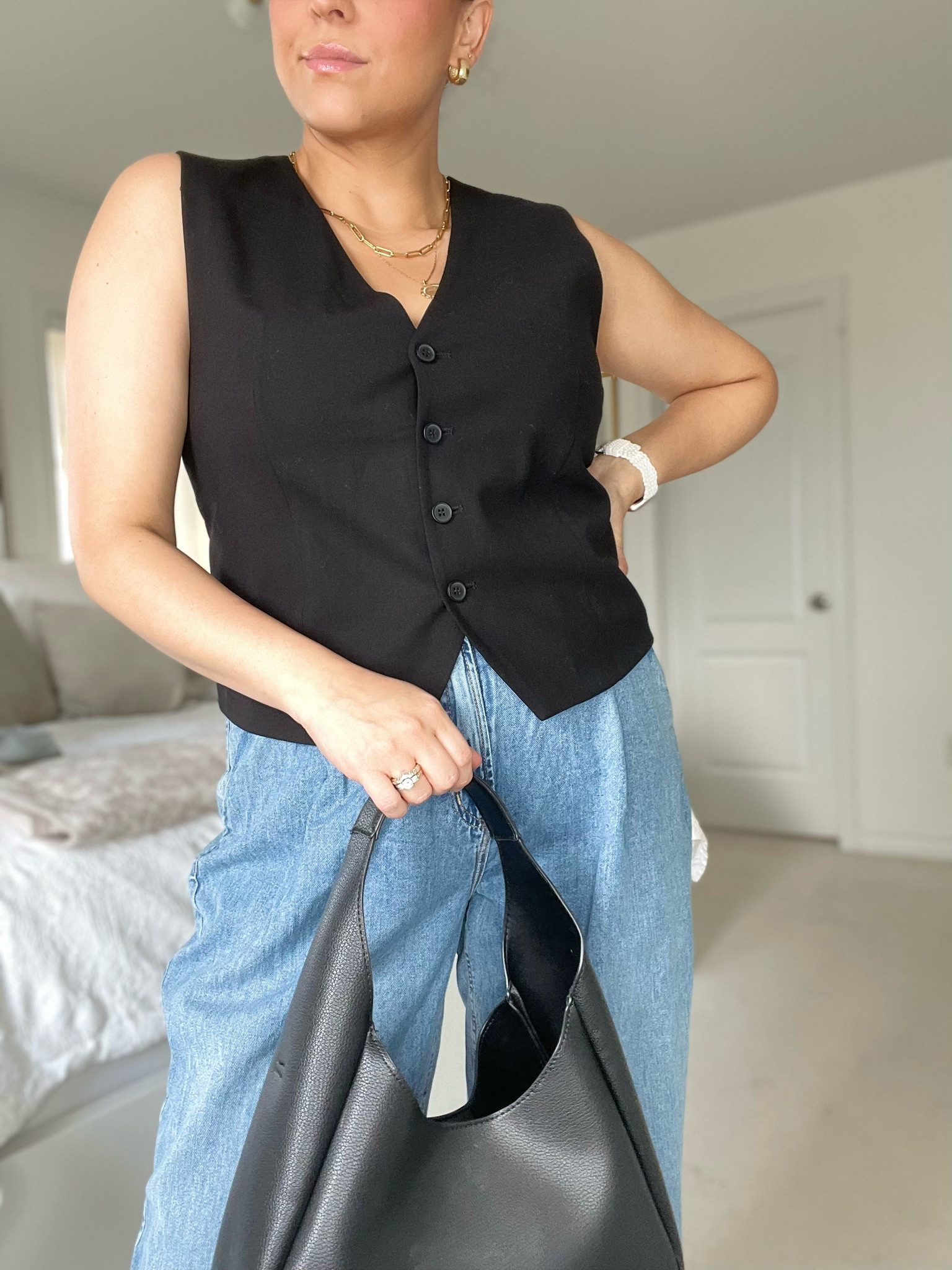 Pre fall outfit idea ❤️

Pulling basics from my closet and styling them together for a chic and simple fall outfit✨🫶







Fall basics, fall must haves, fall fashion, fall outfit, fall outfit ideas, capsule wardrobe, denim, midsize fashion, vest, black vest, chic style, chic outfit, Karla Kazemi.

#LTKstyletip #LTKfindsunder100 #LTKSeasonal