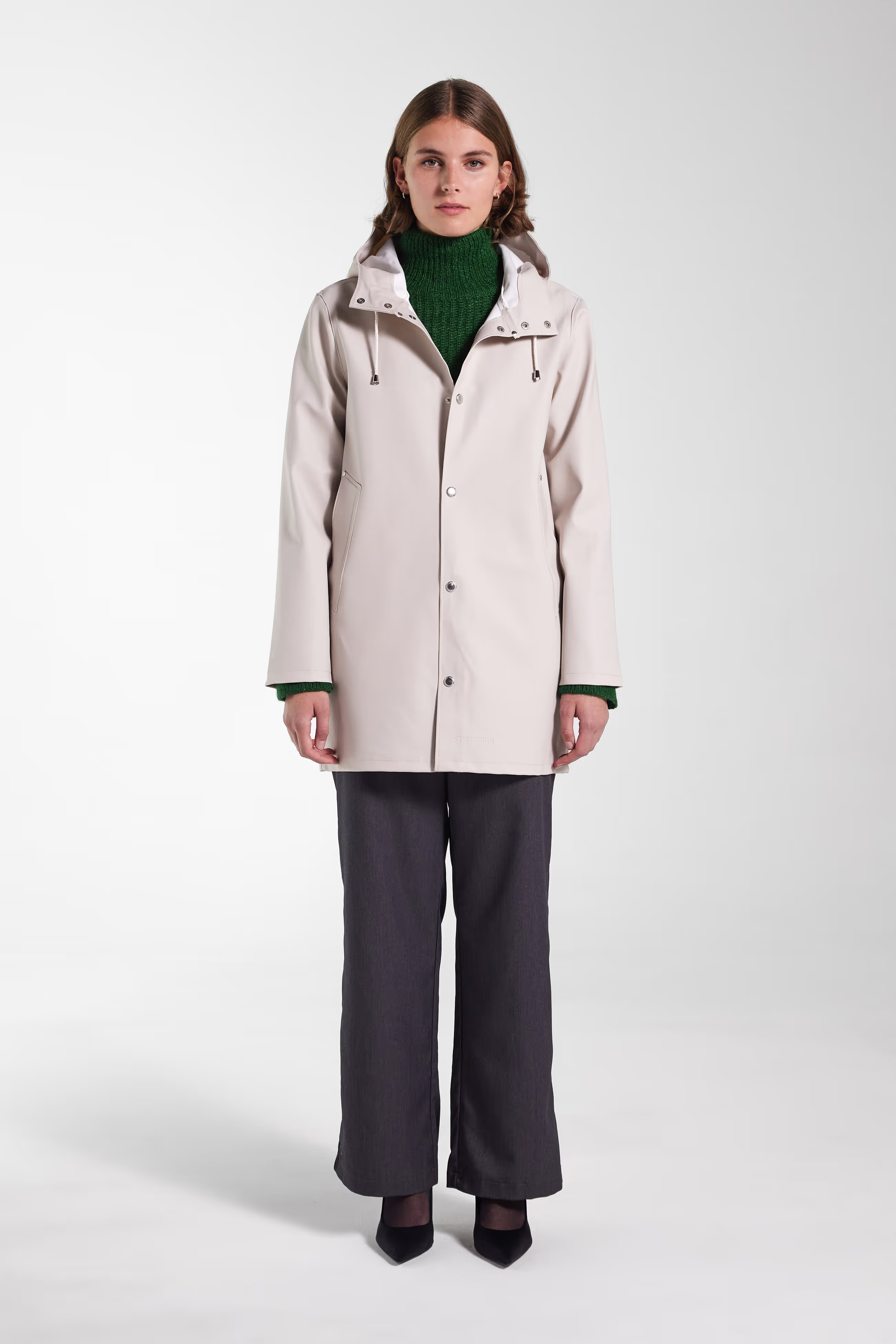 Stockholm Raincoat Light Sand  | STUTTERHEIM US | Stutterheim