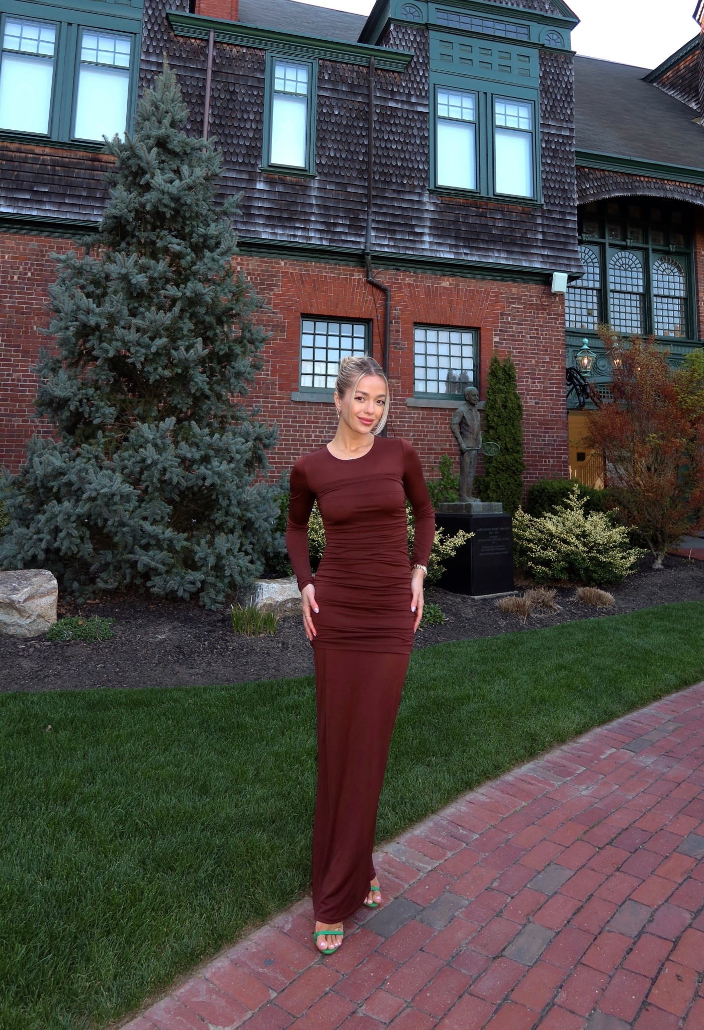 Maxi Brown Dresses 🤎

#guestwedding #weddingguestdress #dresses #browndress #maxidress

#LTKWedding #LTKParties #LTKPetite