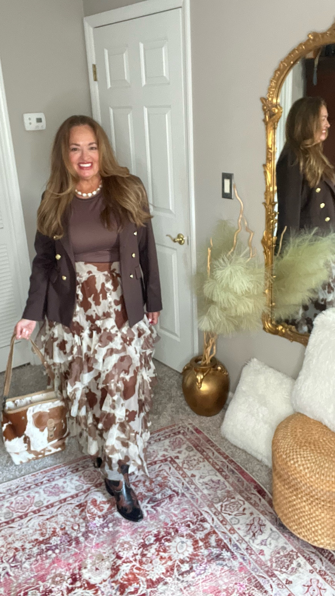 This season’s hottest animal print is 
🐄 cow print! This fun ruffle tulle skirt is giving nod to a western vibe. It will be awesome for concerts , Fall Rides, etc.

Blazer and skirt available in plus sizes


#LTKSeasonal #LTKStyleTip #LTKParties