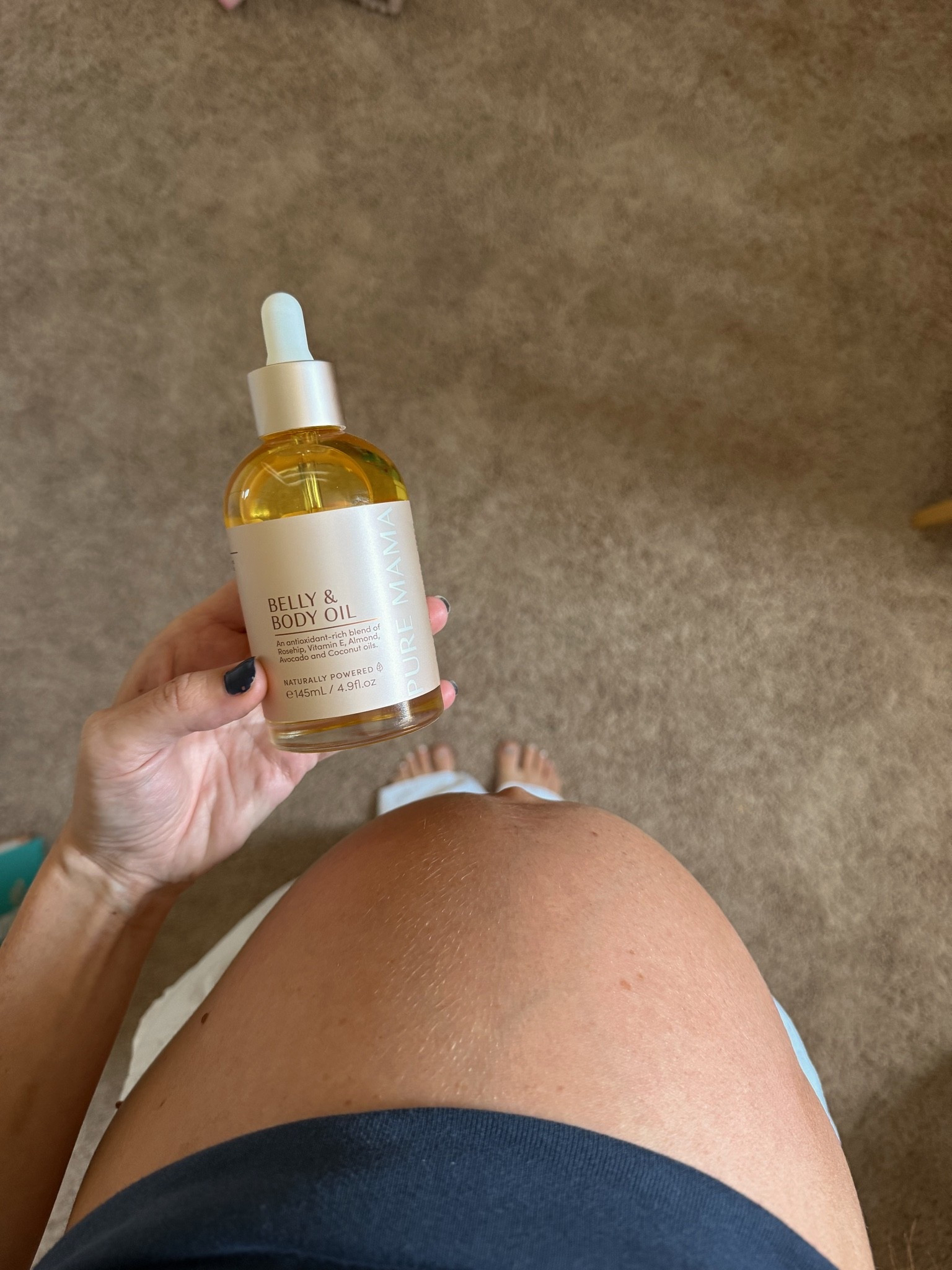 my favorite belly oil 🤰
