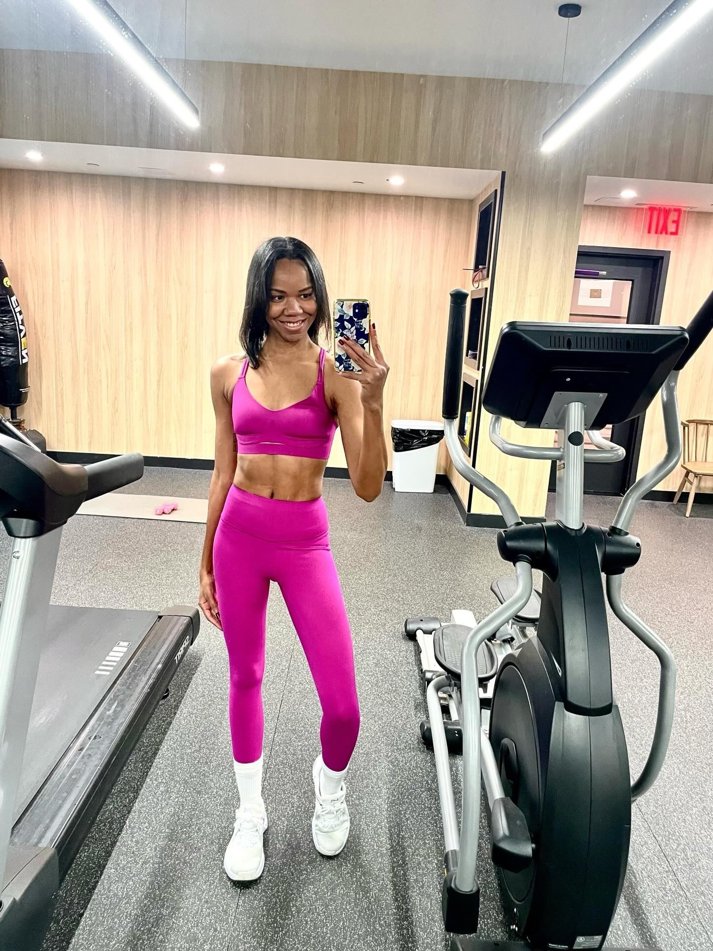 #VSPartner Pretty in Pink 🩷

Love this set from @victoriassecret . The color, Berrylicious, POPS!!! The fabric feels so soft and moves so well with my body!

Great for low-impact workouts!

#LTKActive #LTKfitnessgoals #LTKootd