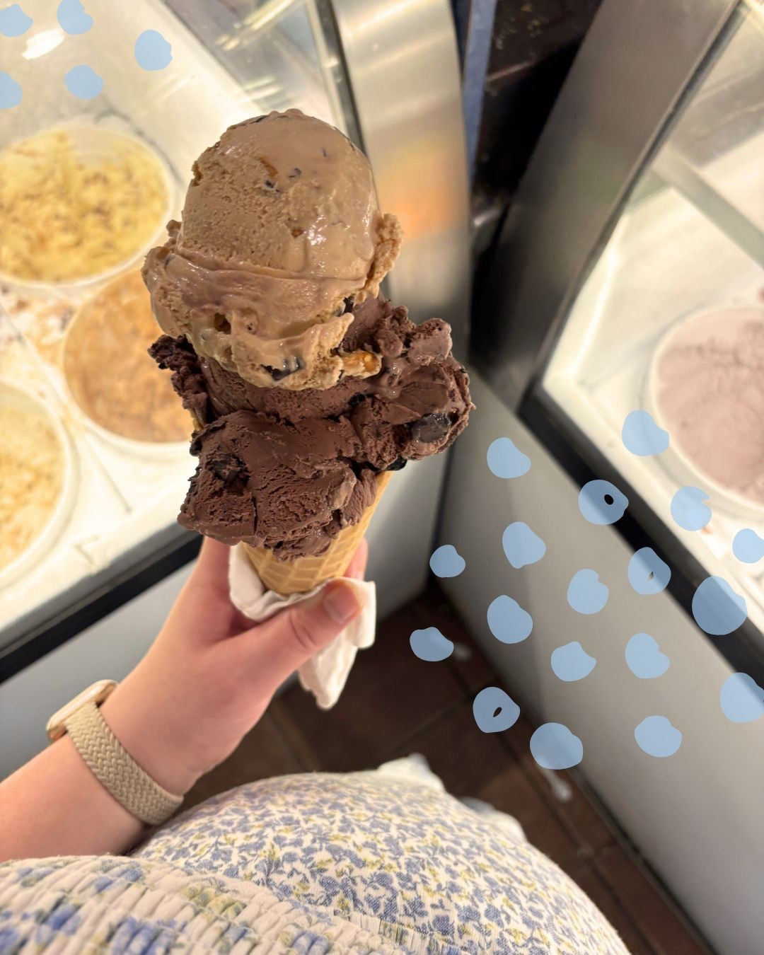 When the bump wants ice cream🩵👶🏻Tried out Sunni Skys homemade ice cream & it’s delicious! Chocolate chocolate cookie dough & sweet/salty in a cone😋
•
•


#LTKBump #LTKstorytime #LTKdayinmylife