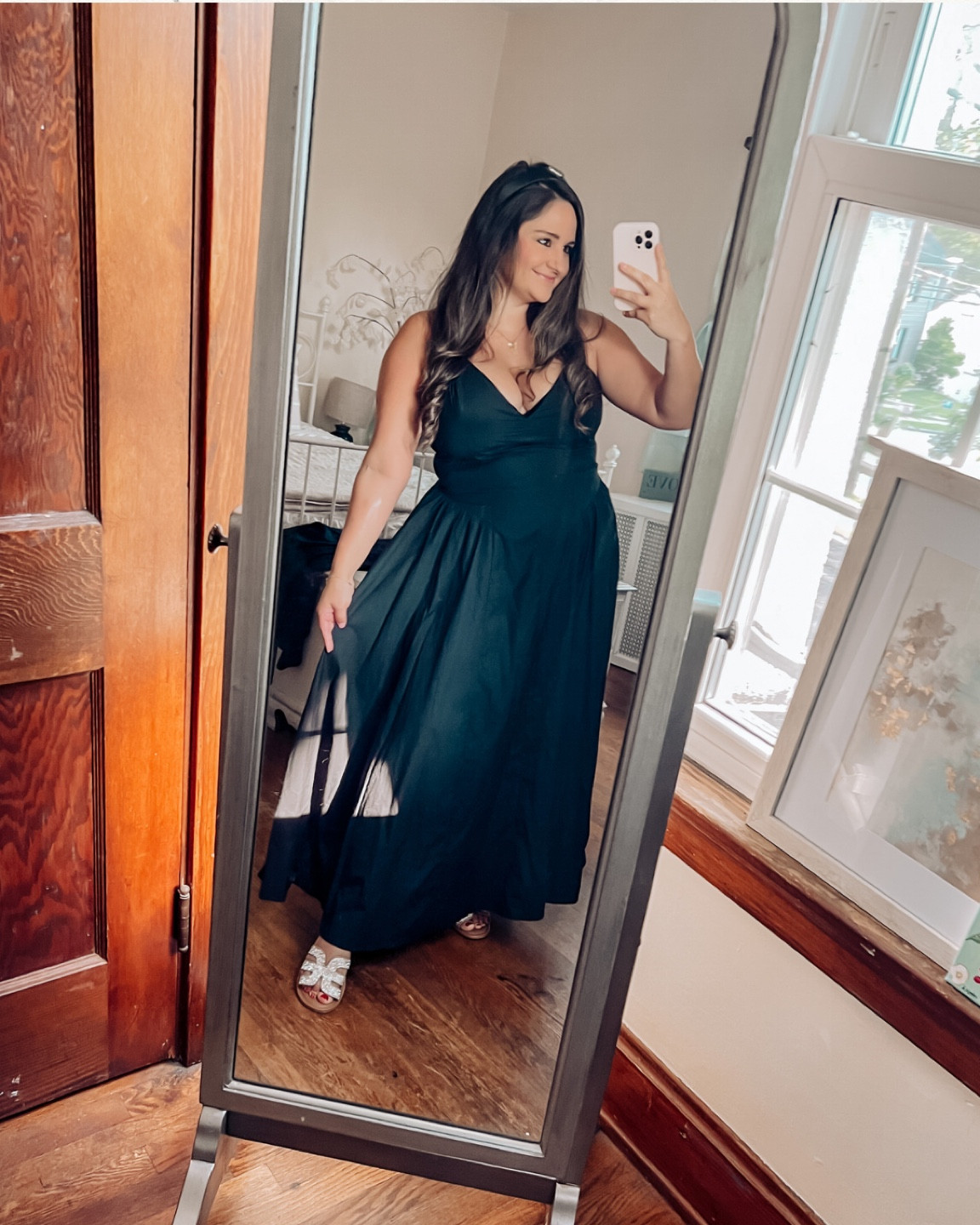 My fancy dinner dress from abercrombie! I love this dress! It has a corset like top and a Flowy skirt bottom. I paired with sparkly sandals and a Prada inspired headband for my own personal touch.

The dress is true to size 

Black dress, maxi dress, abercrombie dress, occasion dress

#LTKFind #LTKunder100 #LTKcurves