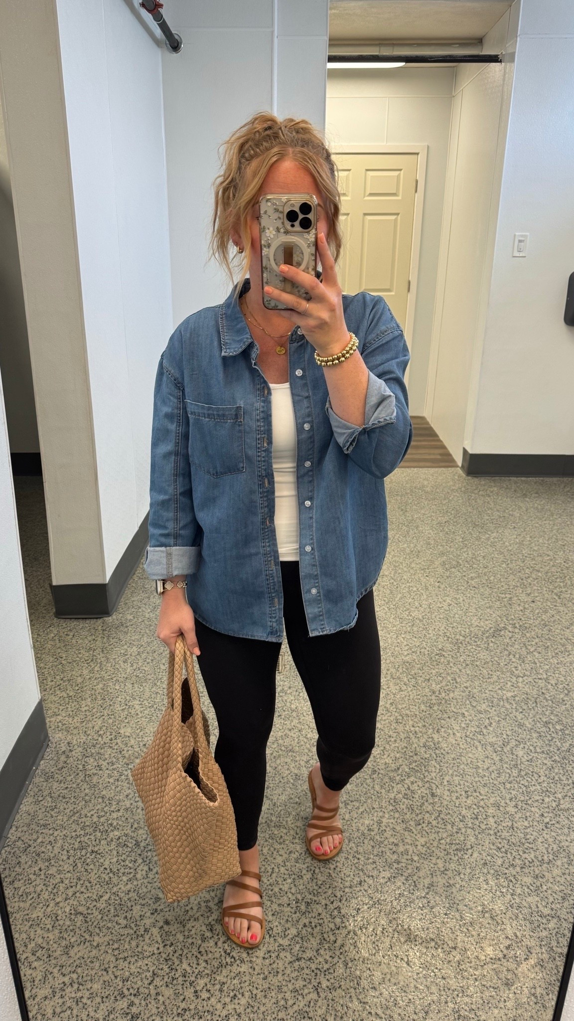 What I wore to my kids basketball practice — Double lined tank top, denim button down shirt, leggings, oversized tote bag and sandals. 






Amazon outfits every outfit inspo, outfit ideas, casual outfits amazon, amazon outfits every day, spring outfits 2026, summer outfits

#LTKootd #LTKmomlife #LTKPetite
