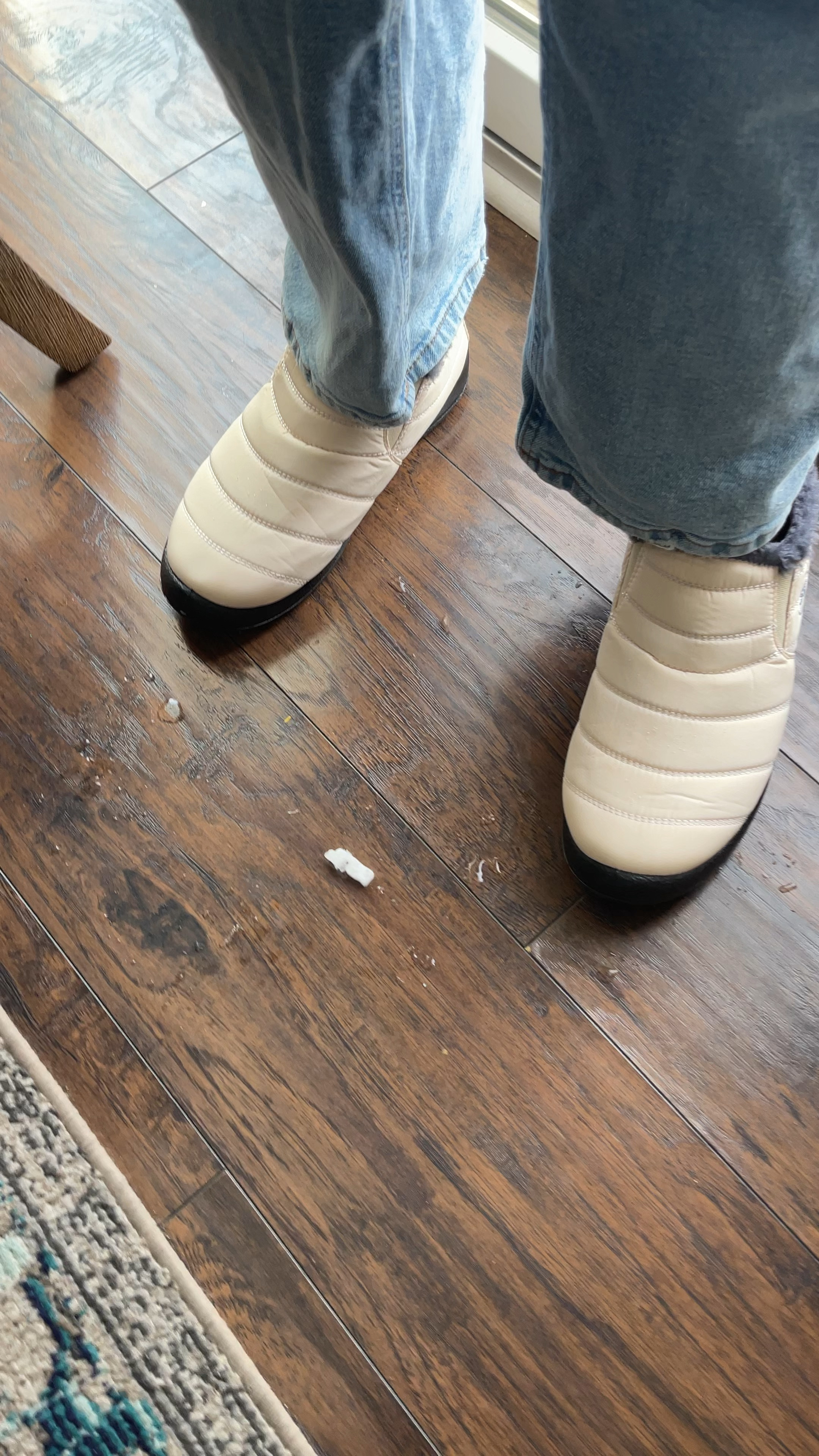 Teen approved snow boots from Amazon. They come in lots of colors and ship quickly. #AmazonFinds #snowboots

#LTKfindsunder50 #LTKSeasonal