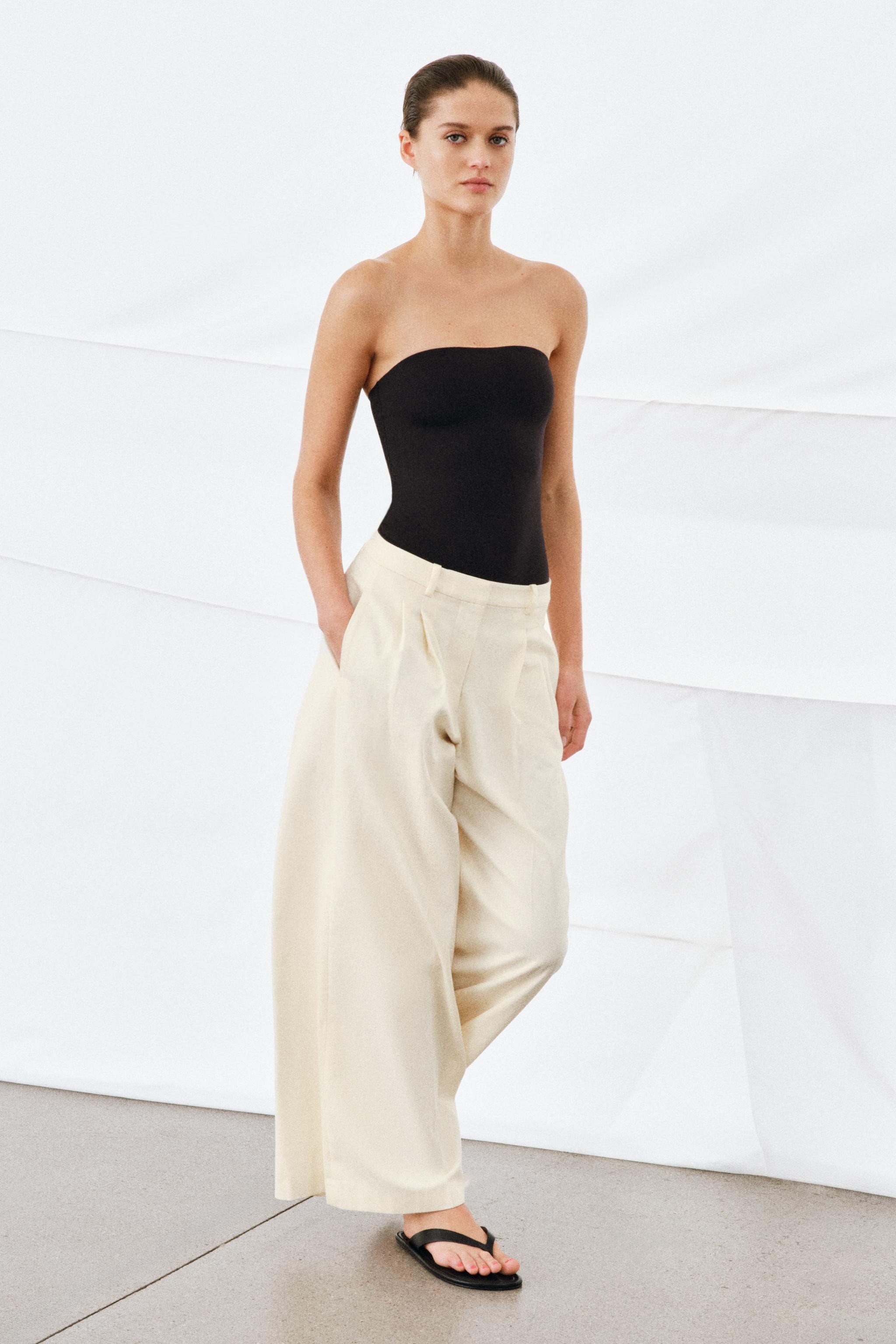 STRAPLESS BODYSUIT | Zara US