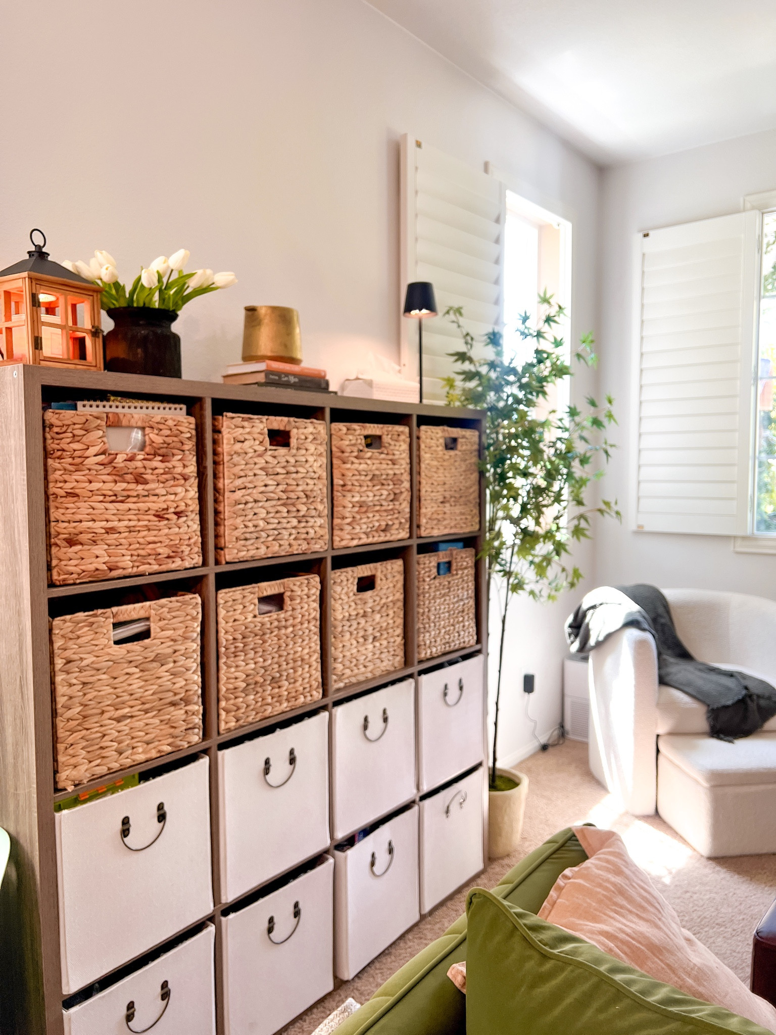 Hola bebés ! Cube organizer but make it aesthetic. 

These woman baskets are so heavy duty. I store all my kids toys in here. It’s perfect crime for crafts, all the little things that you need to hide, and I love combining them with these canvas baskets as well. 


#LTKxPrimeDay #LTKHome